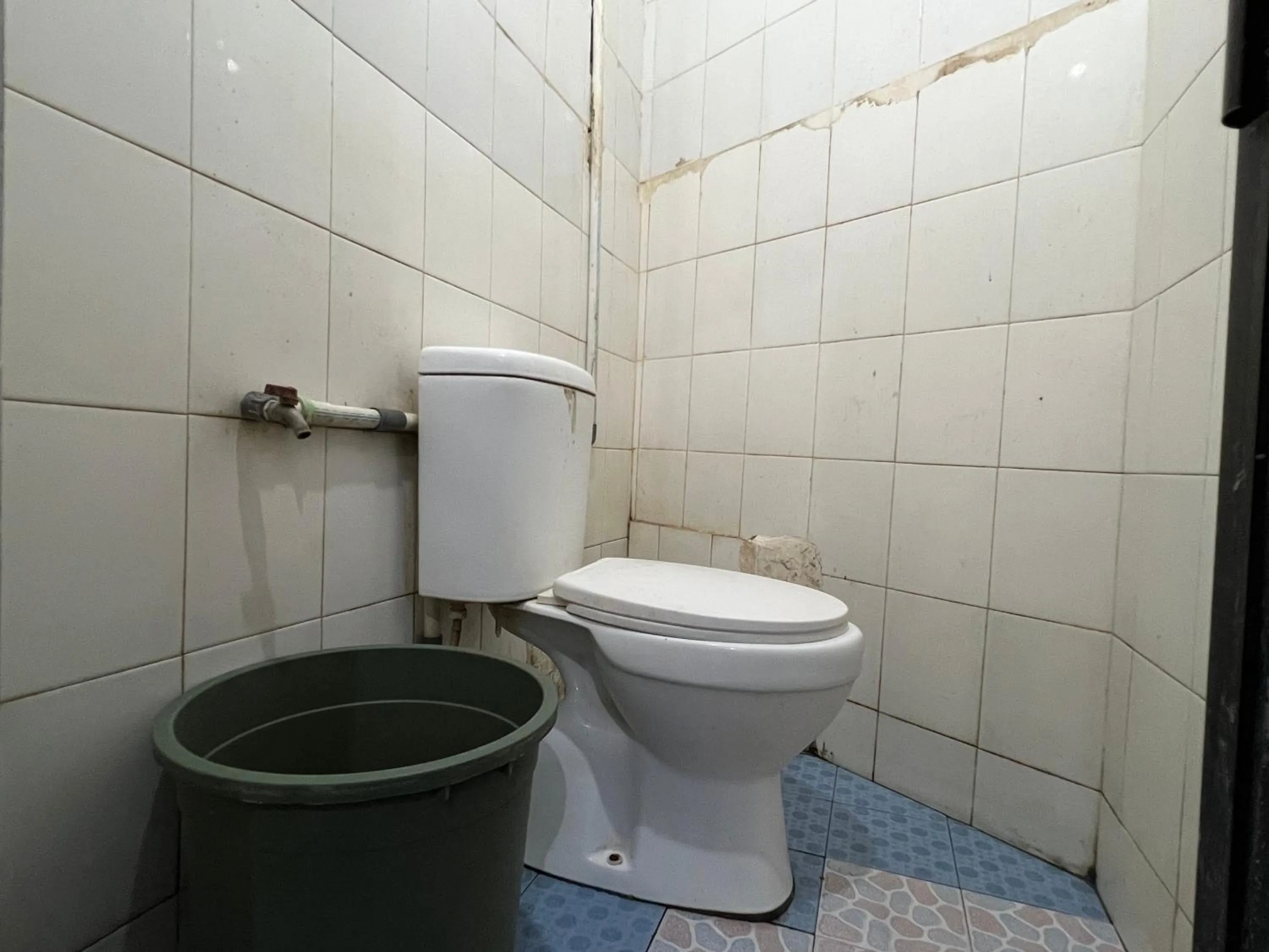 Bathroom in Hotel O Kost Maharaja Near Maros