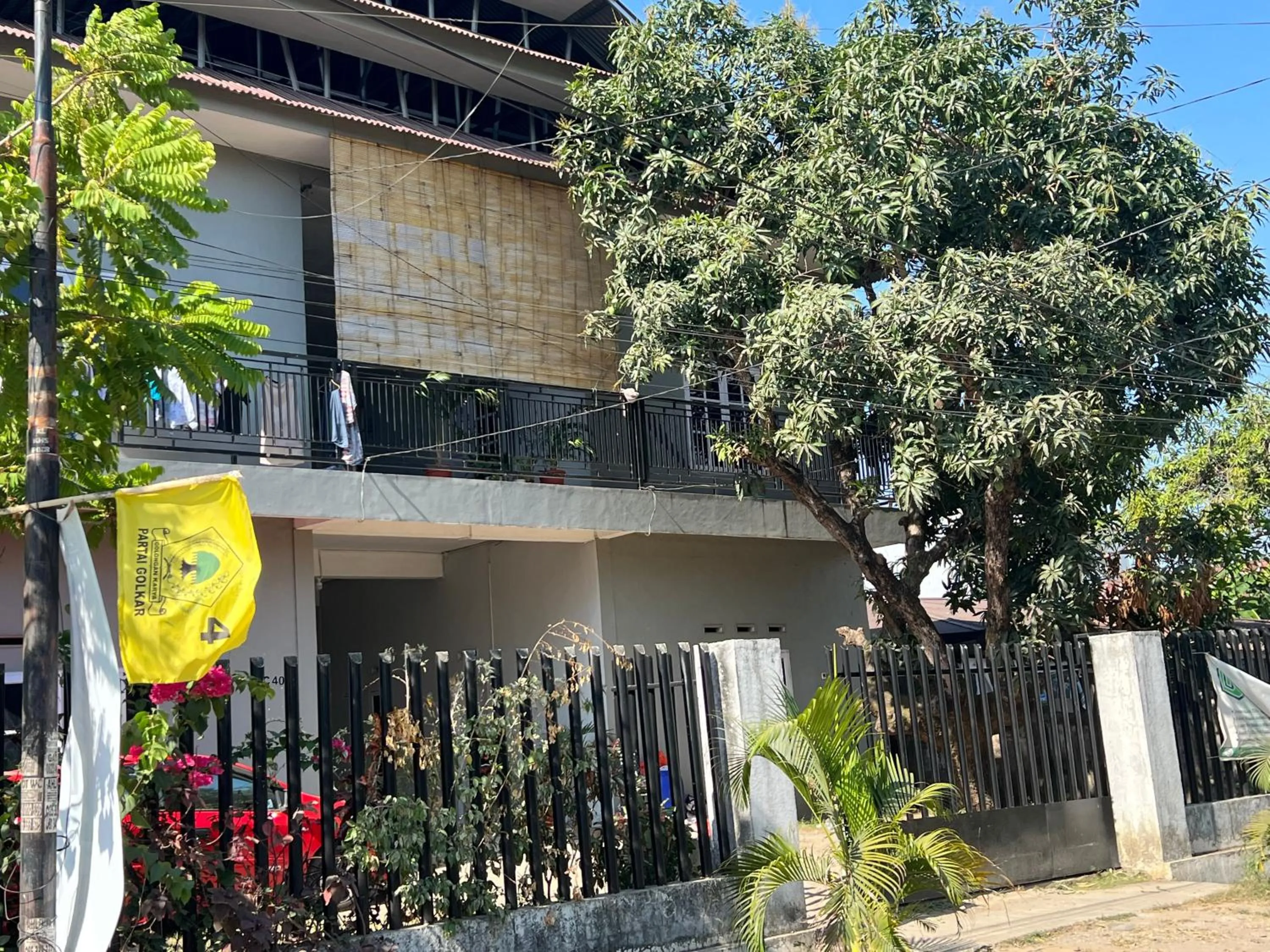 Facade/entrance in Hotel O Kost Maharaja Near Maros