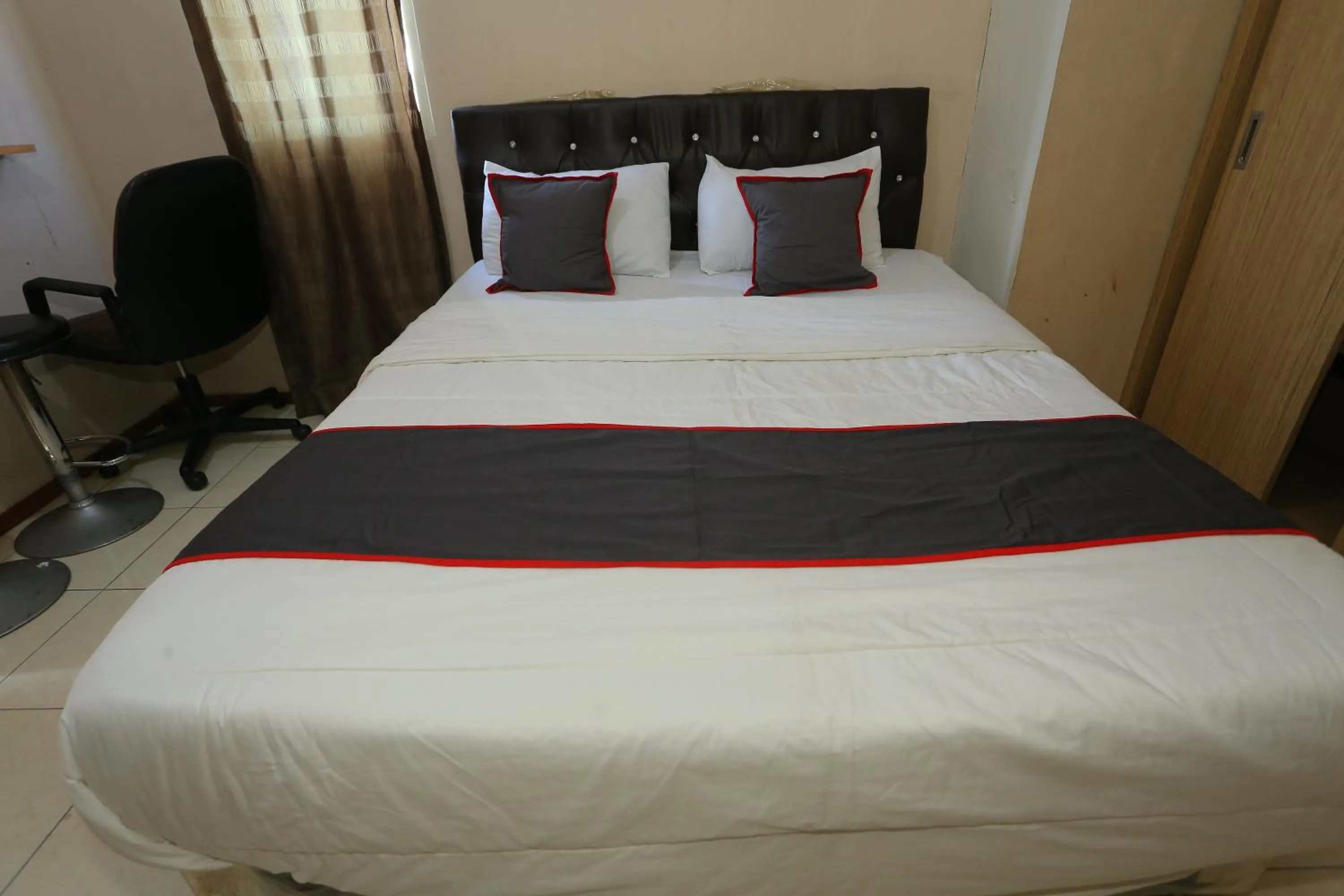 Bedroom in Collection O 93142 Lion Rooms