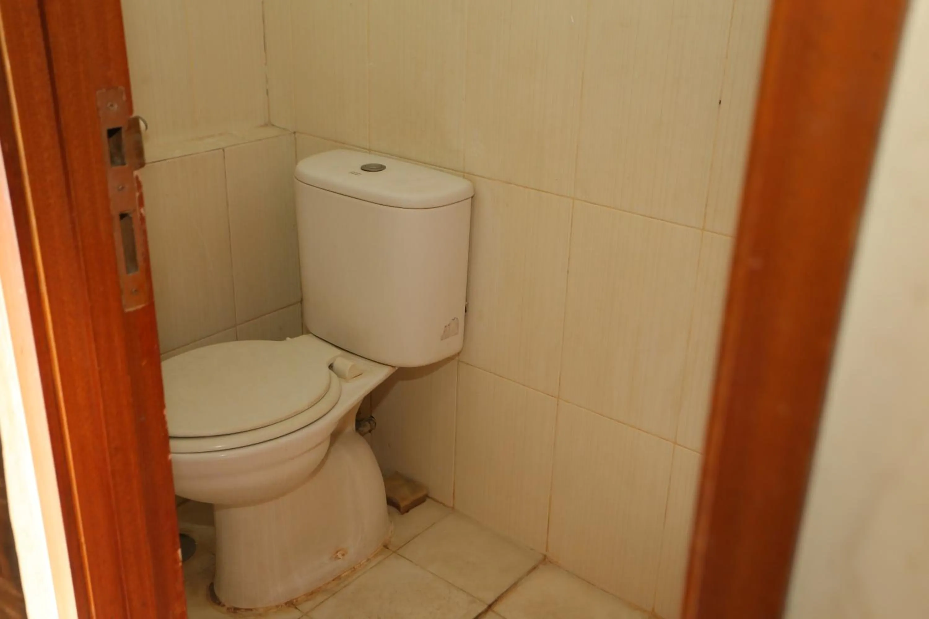 Bathroom in Collection O 93142 Lion Rooms