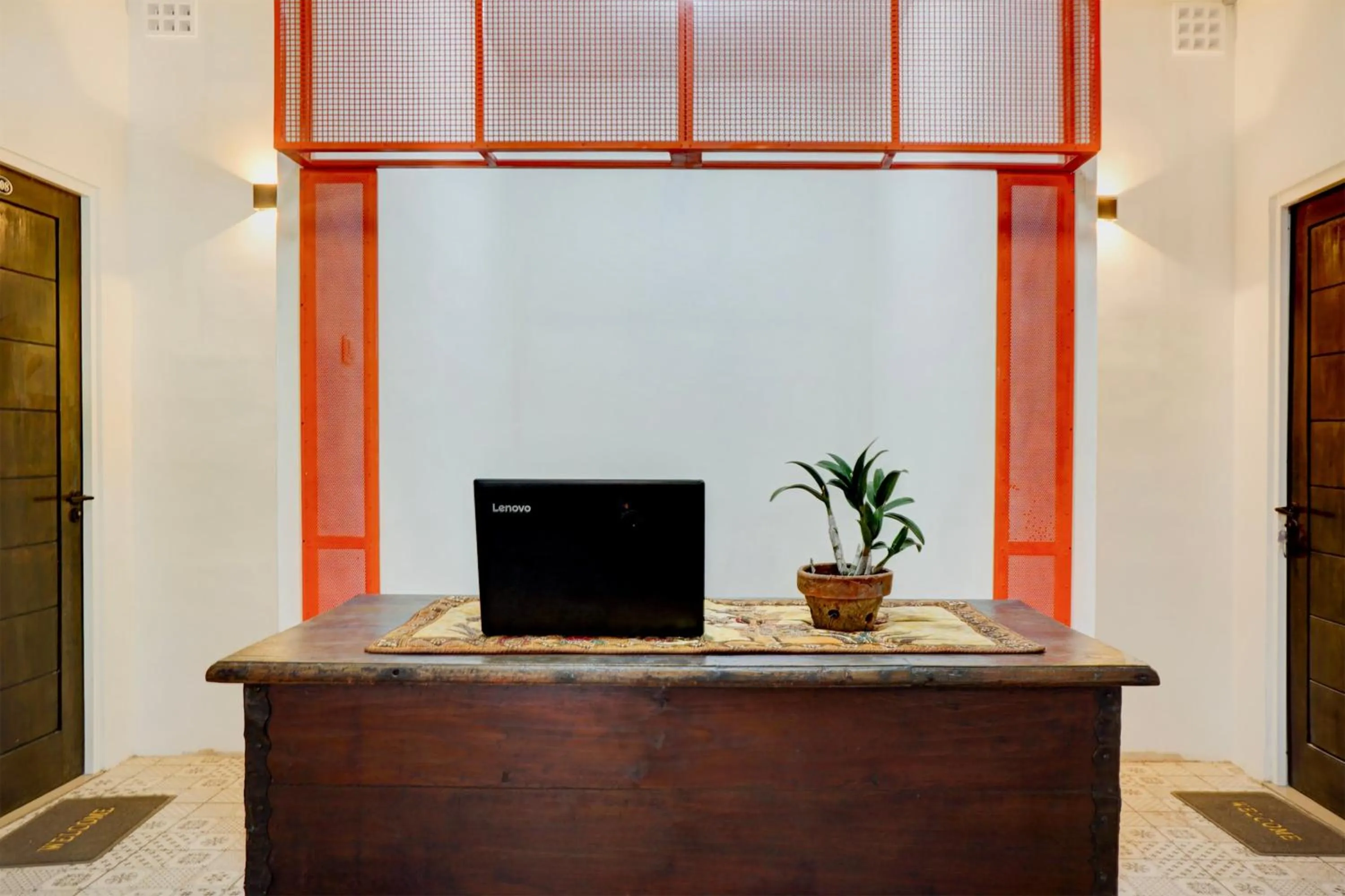 Lobby or reception in Hotel O Karman's Sari 1 Homestay Syariah