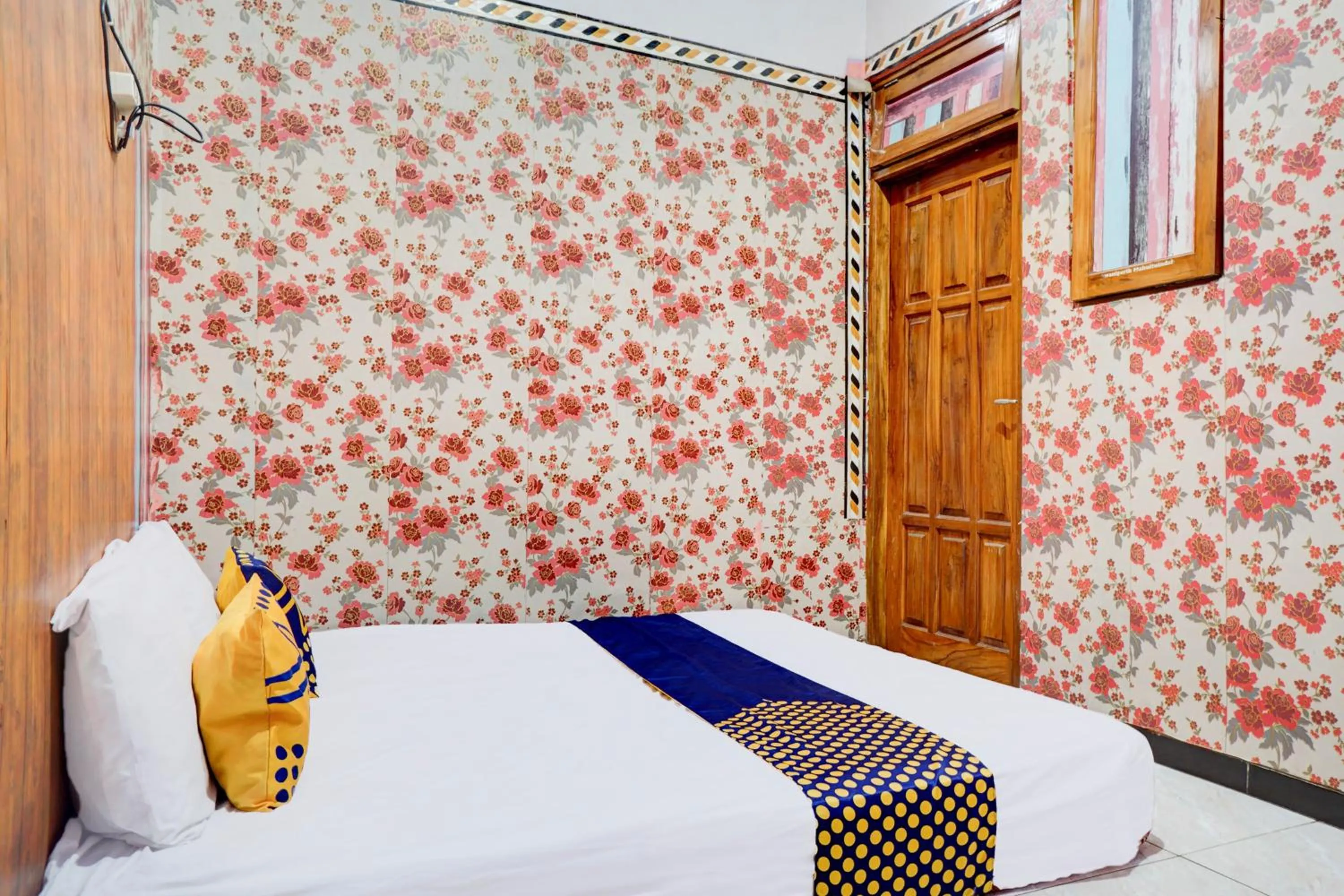 Bedroom, Bed in Hotel O Karman's Sari 1 Homestay Syariah