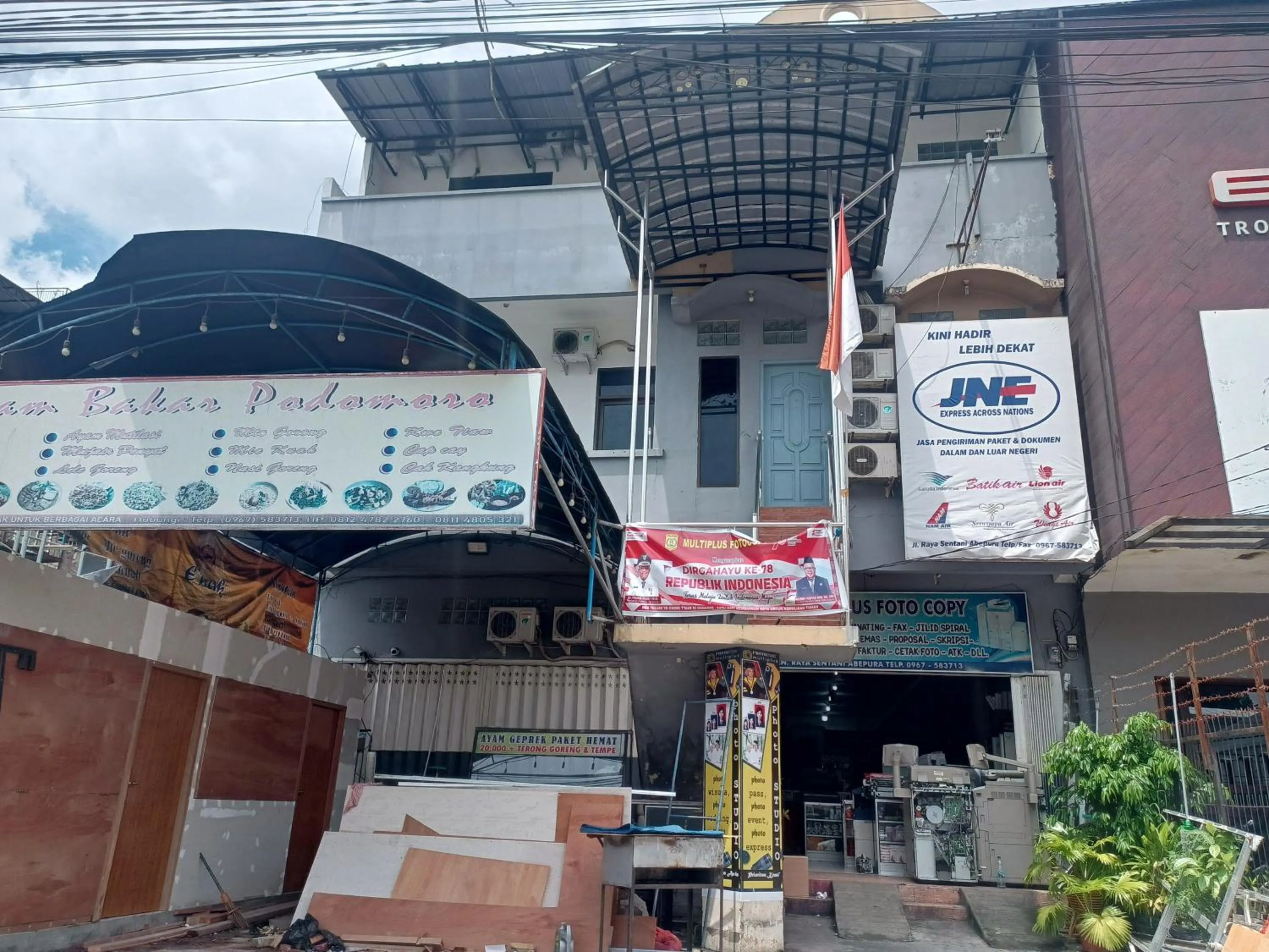 Facade/entrance in OYO 93090 Multi Plus Inn