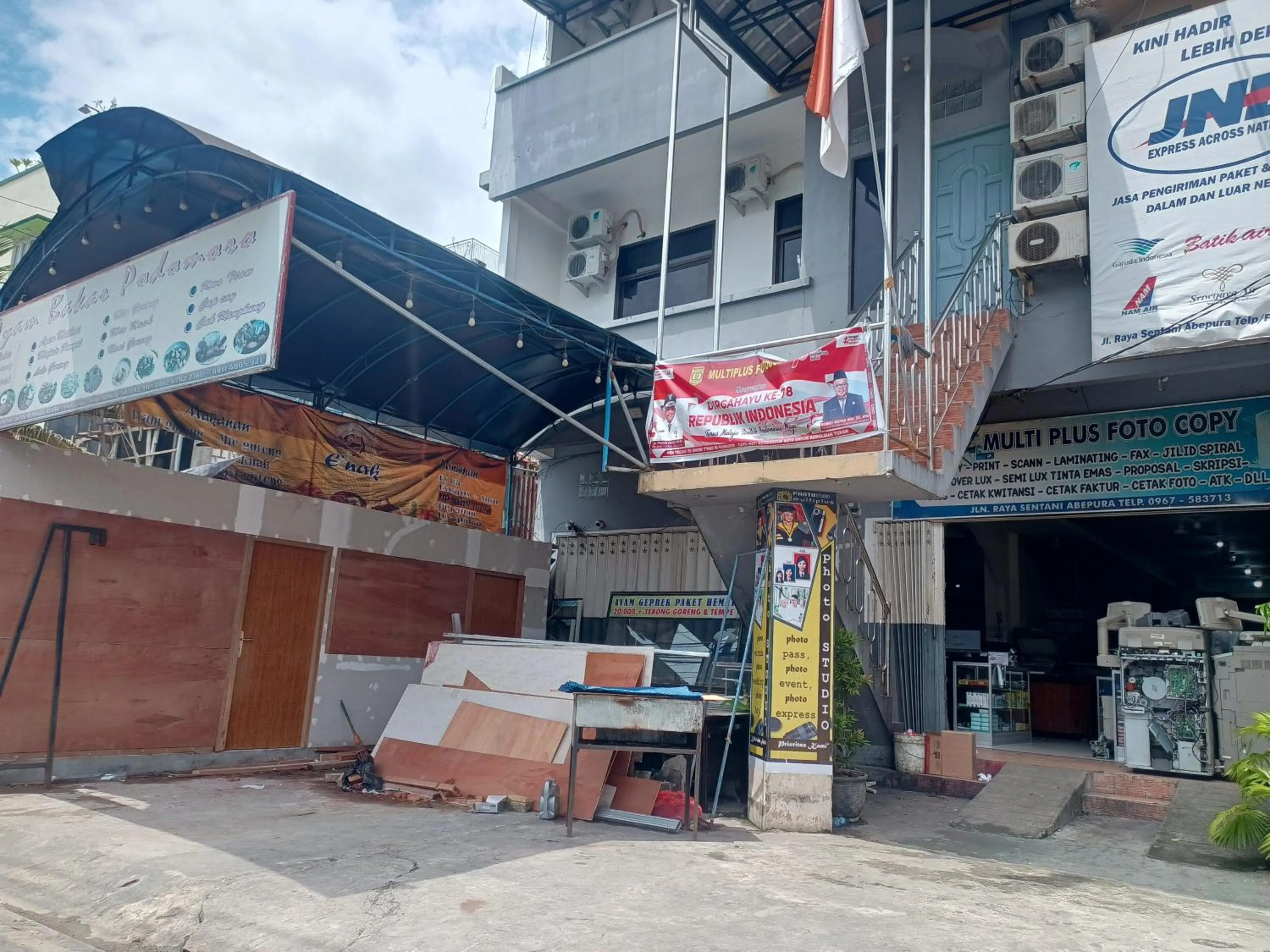 Facade/entrance in OYO 93090 Multi Plus Inn