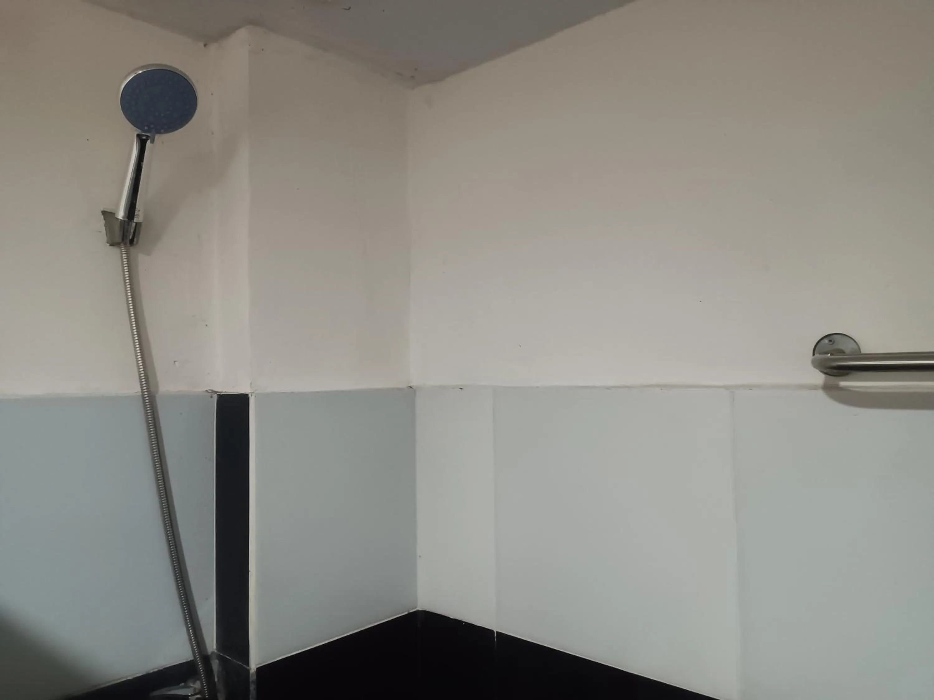 Bathroom in OYO 93090 Multi Plus Inn