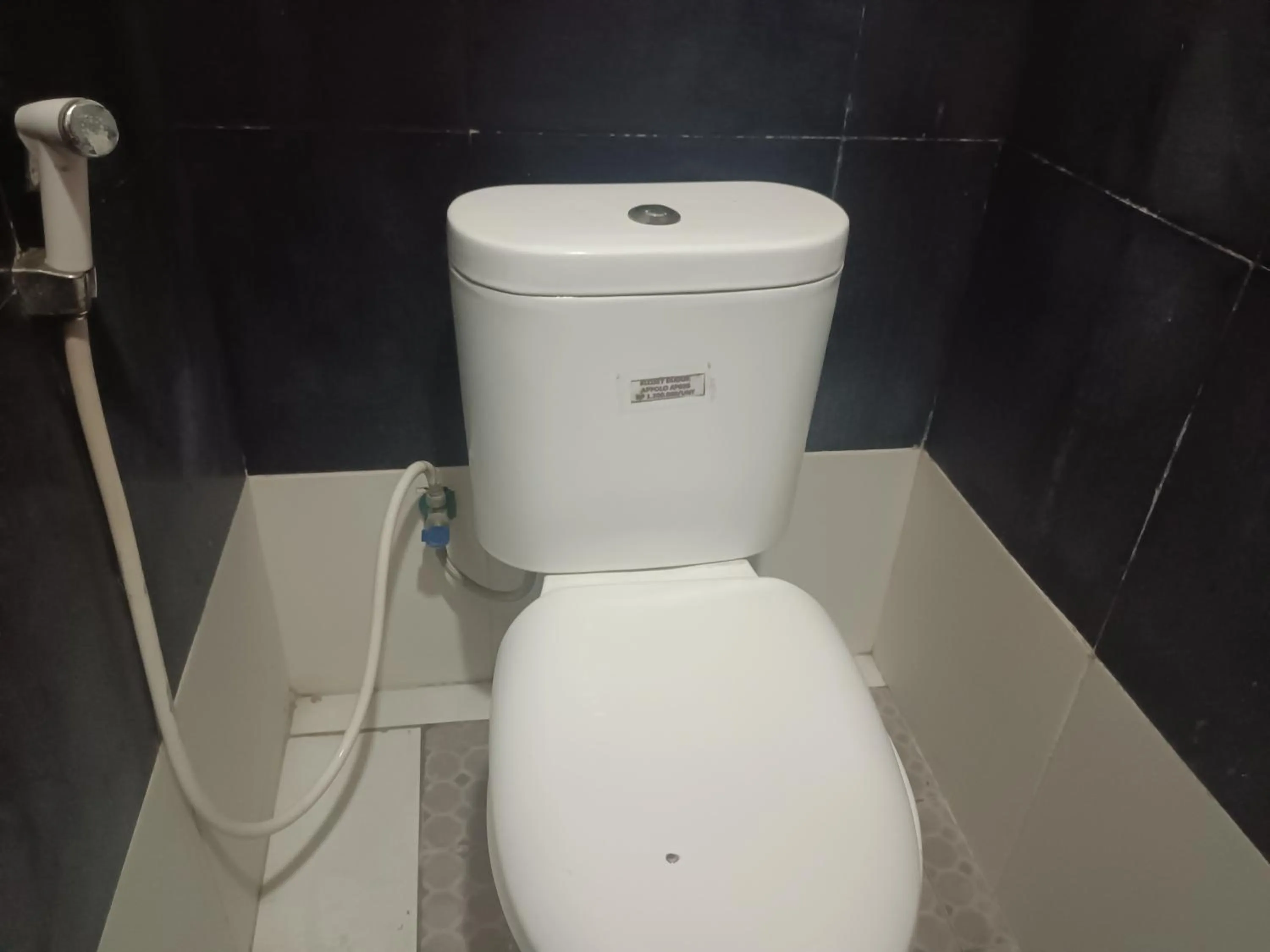 Bathroom in OYO 93090 Multi Plus Inn