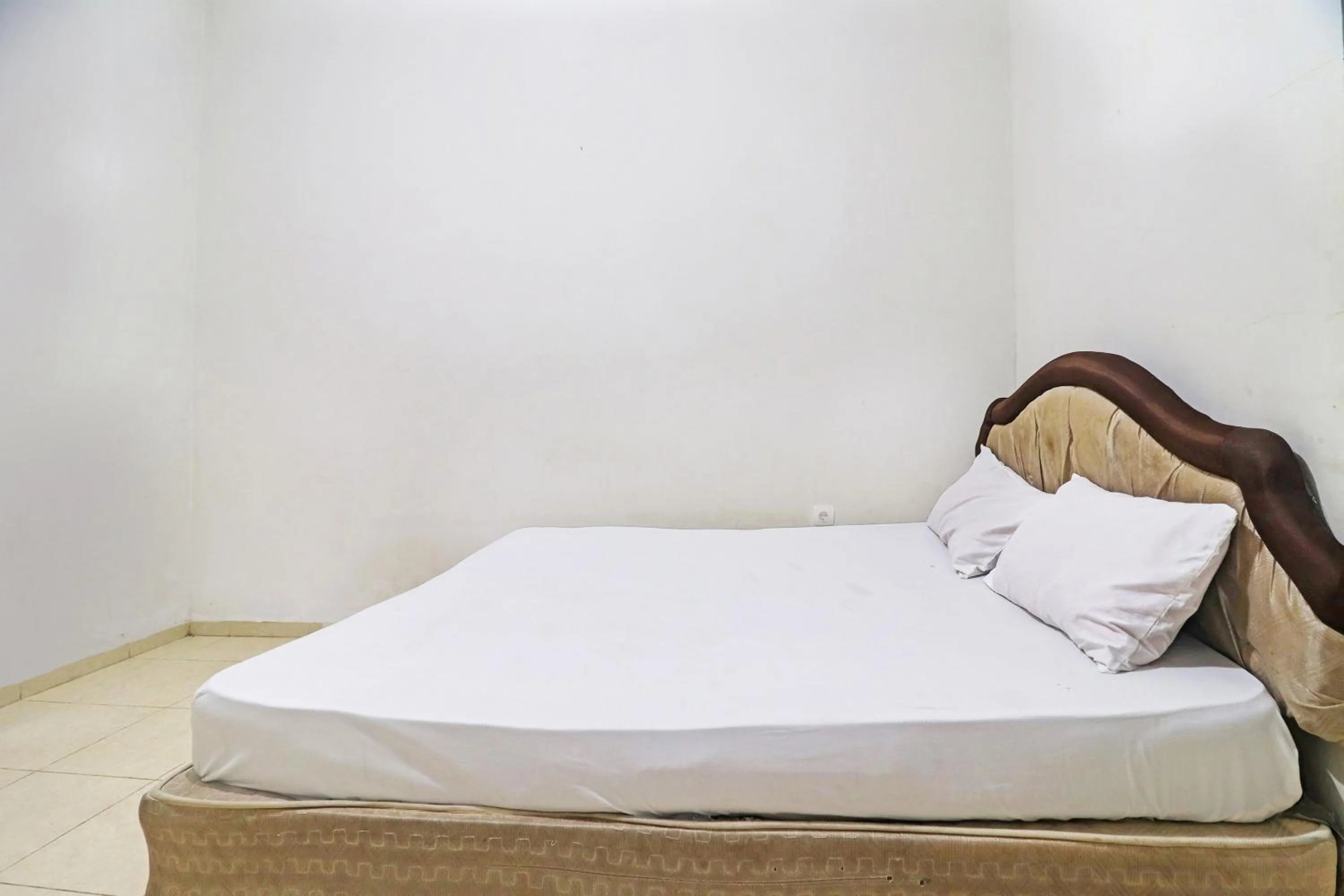 Bedroom, Bed in Hotel O Arizona Homestay