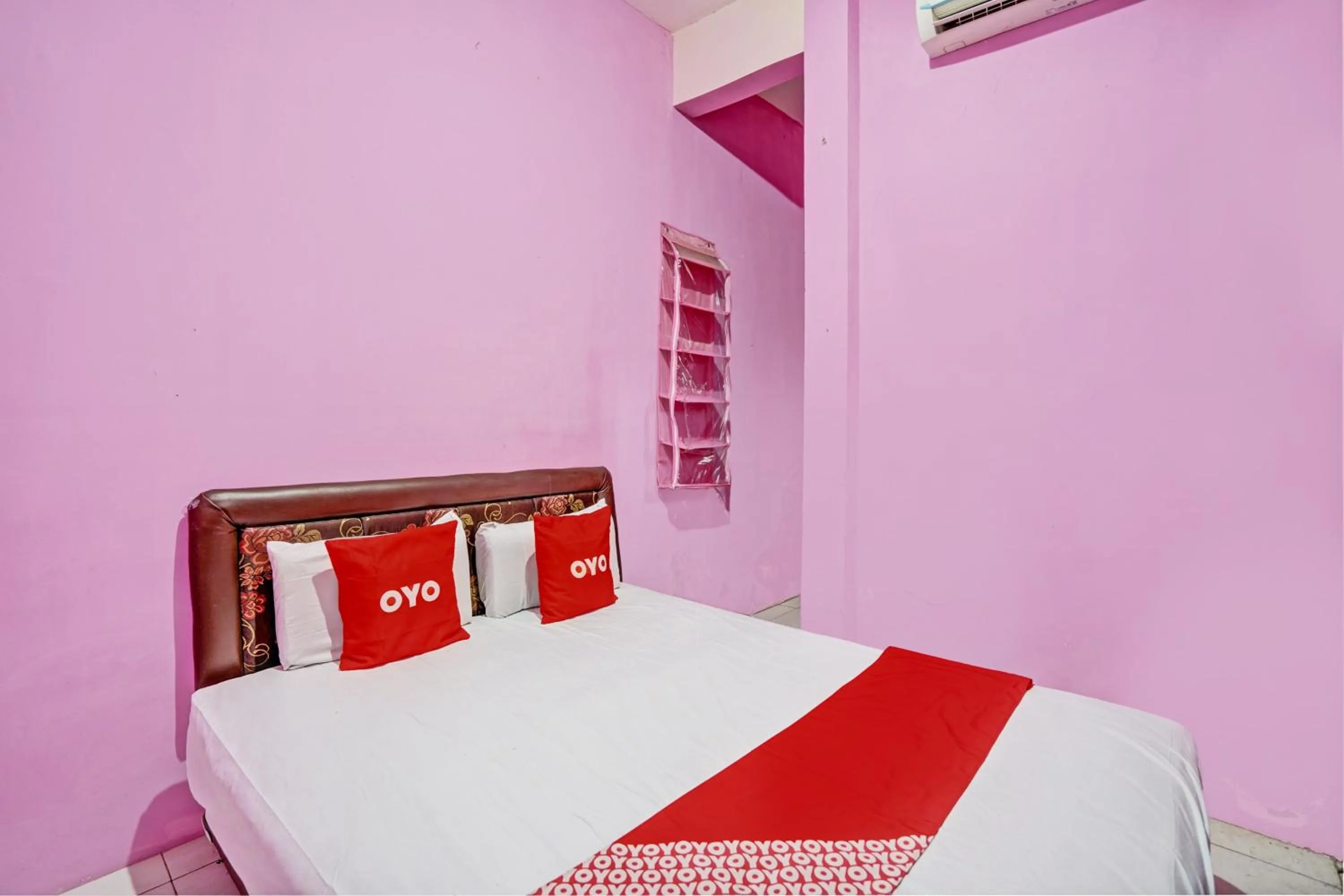 Bedroom, Bed in OYO 93114 Salak Homestay Syariah