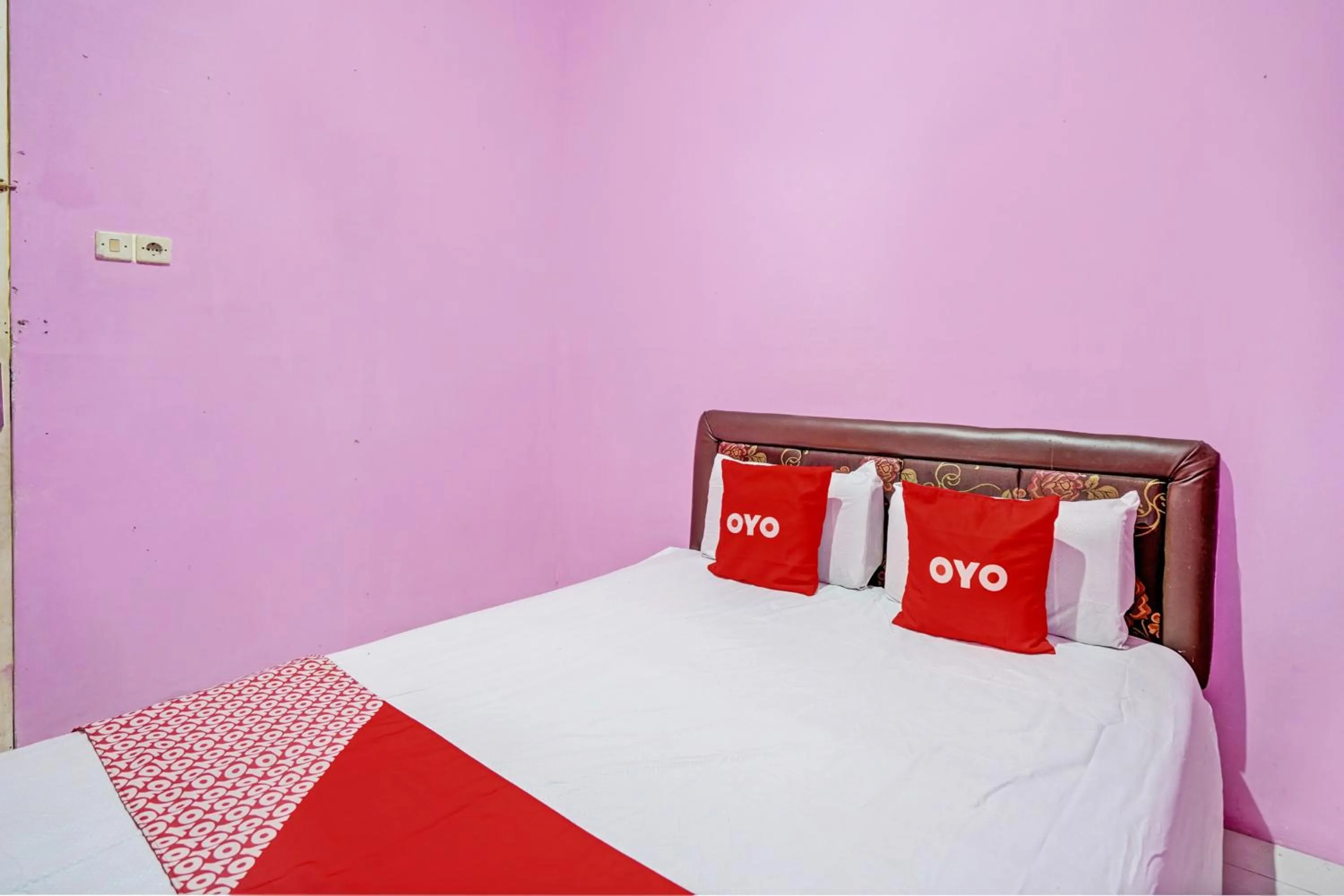 Bedroom, Bed in OYO 93114 Salak Homestay Syariah