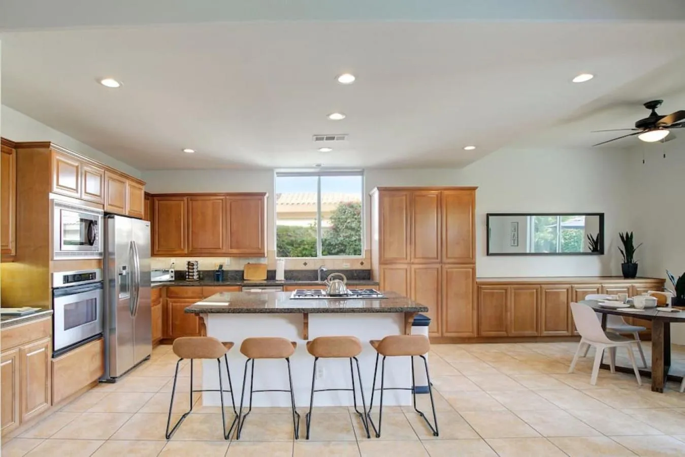Make Yourself at Home in Palm Desert Luxury
