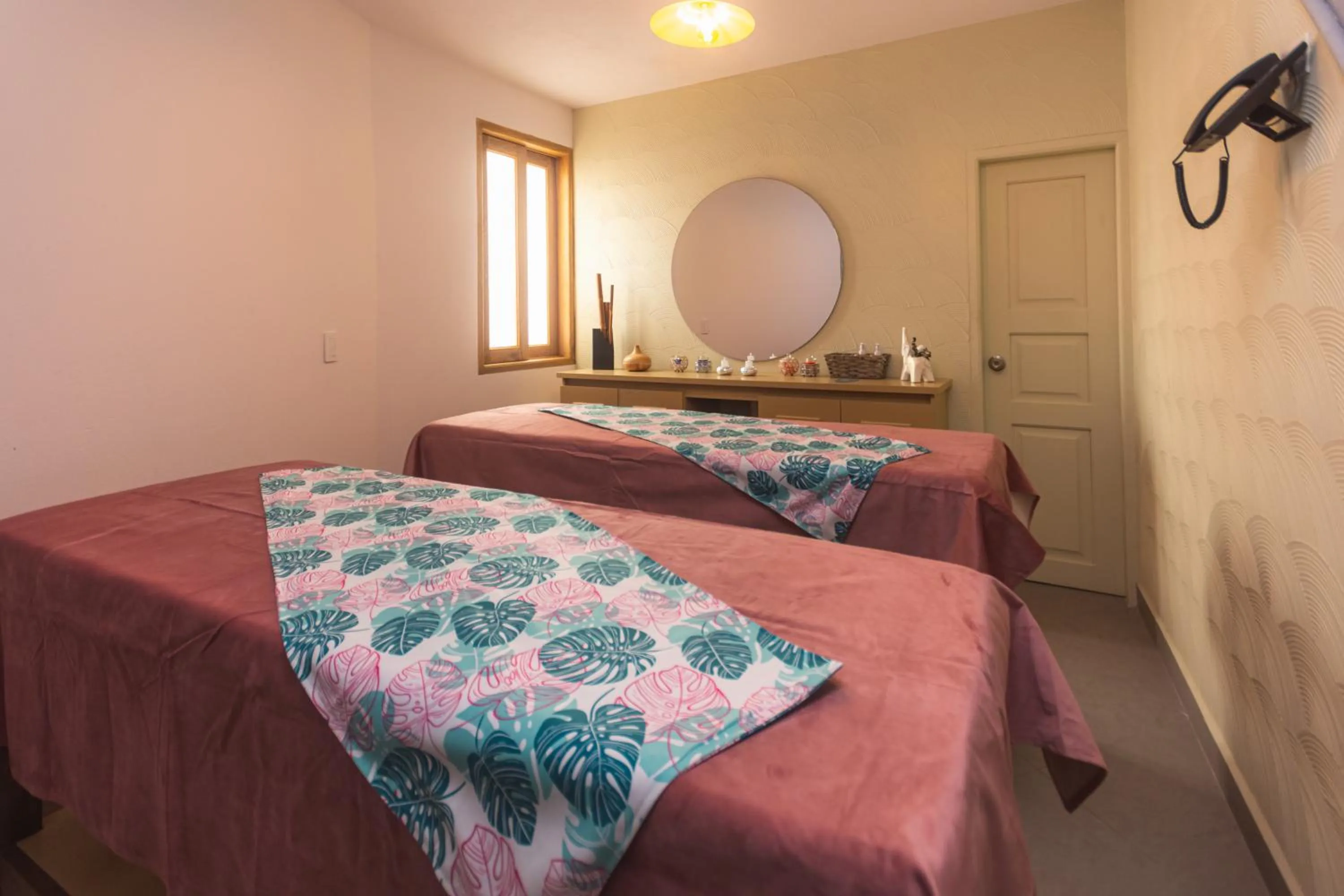 Spa and wellness centre/facilities, Bed in Hotel Chromatic