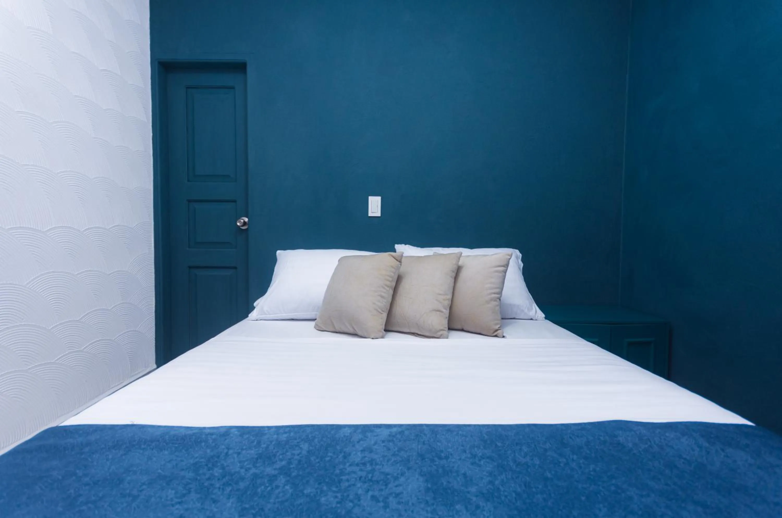 Bed in Hotel Chromatic