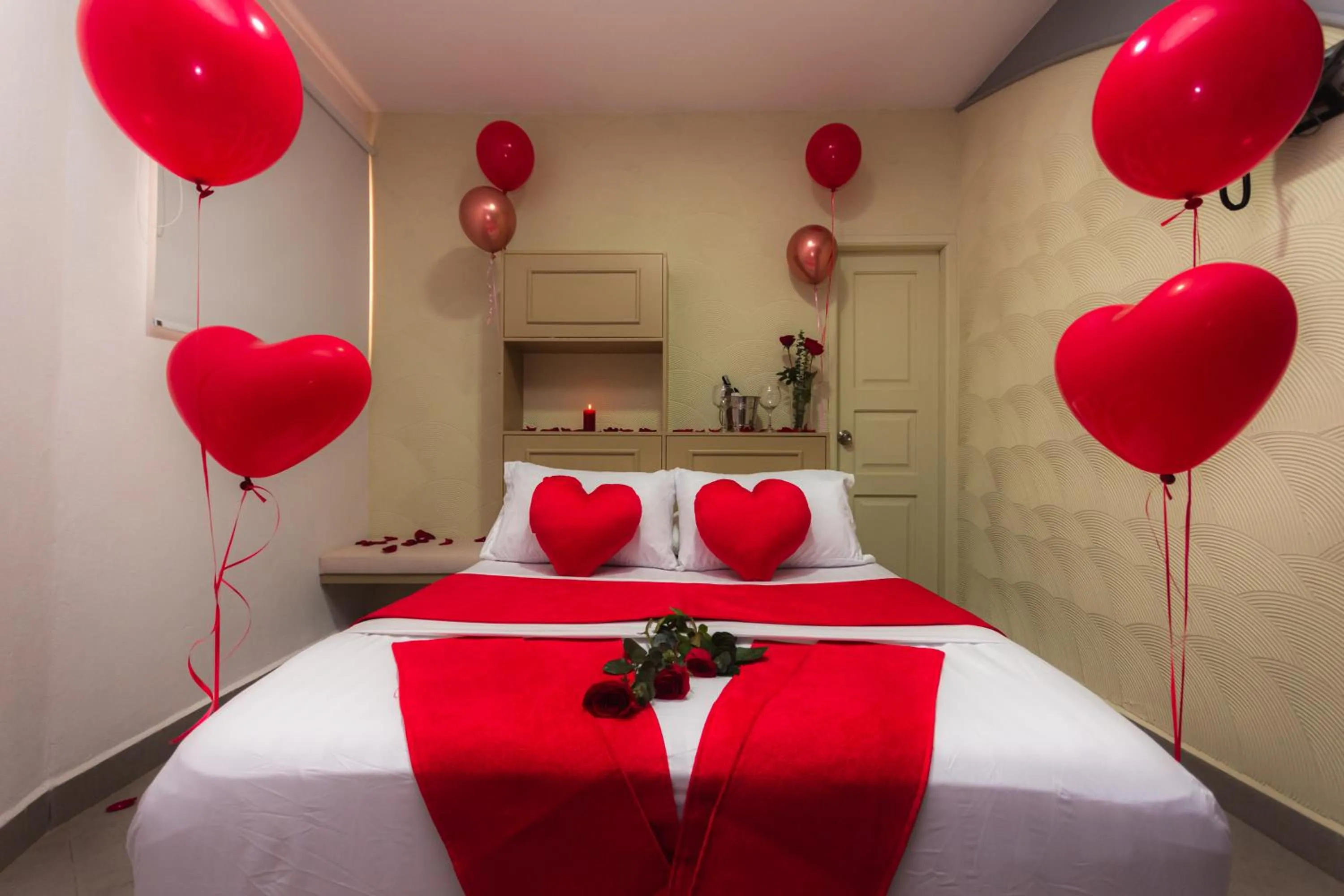 Bed in Hotel Chromatic