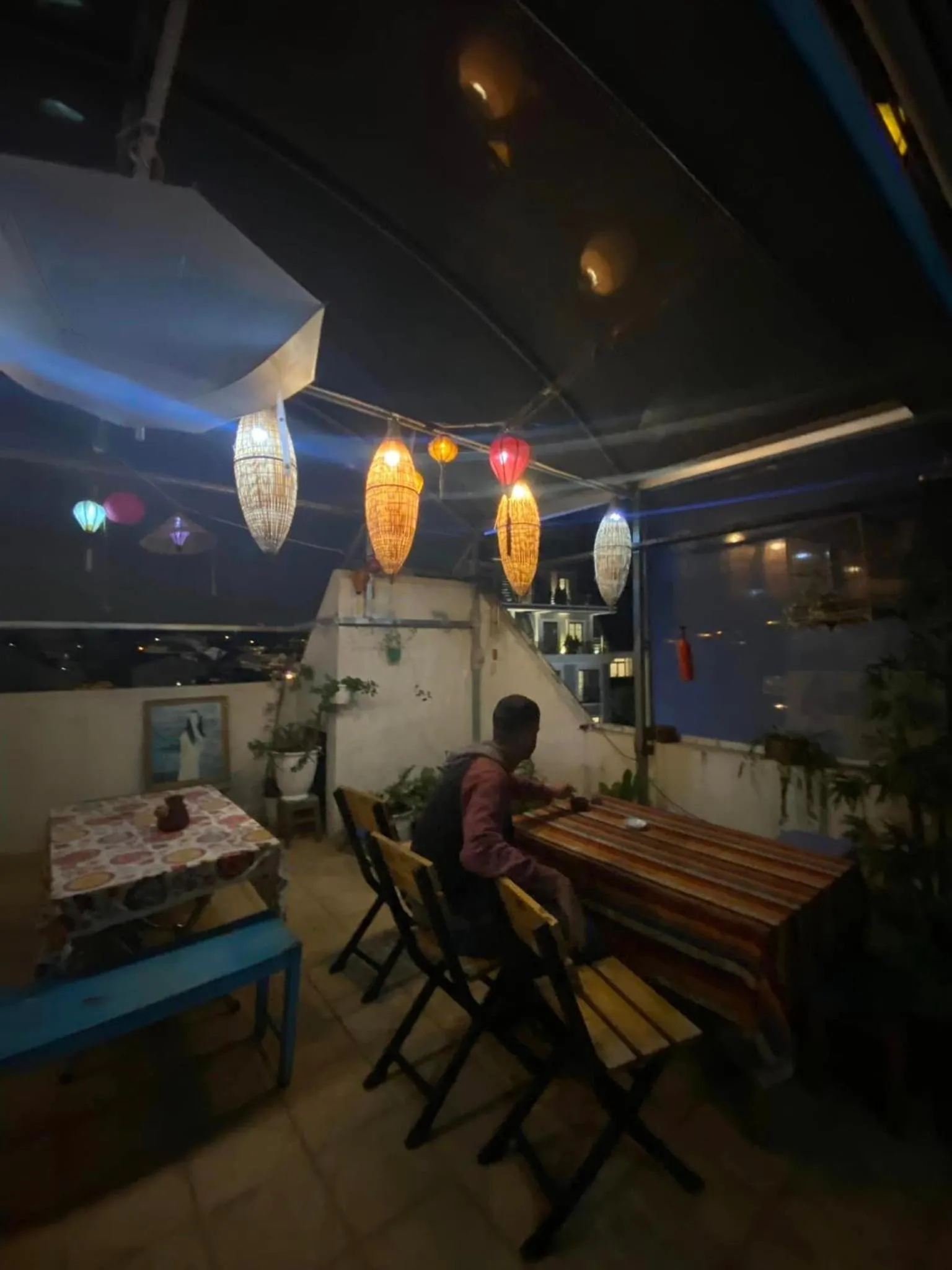 Night in Mr.Happy Homestay