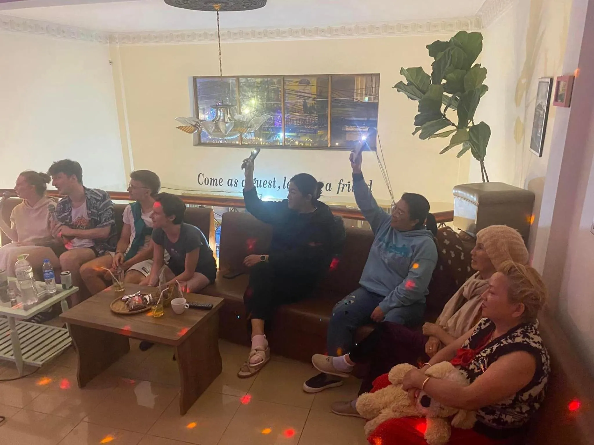 People in Mr.Happy Homestay