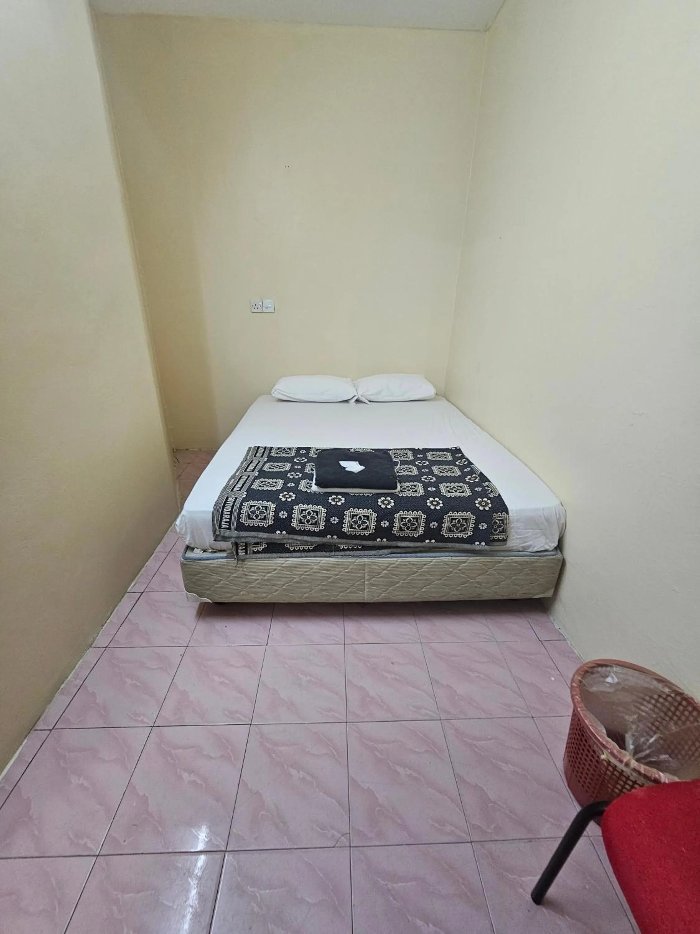 Bedroom, Bed in Hotel O Bintang Inns