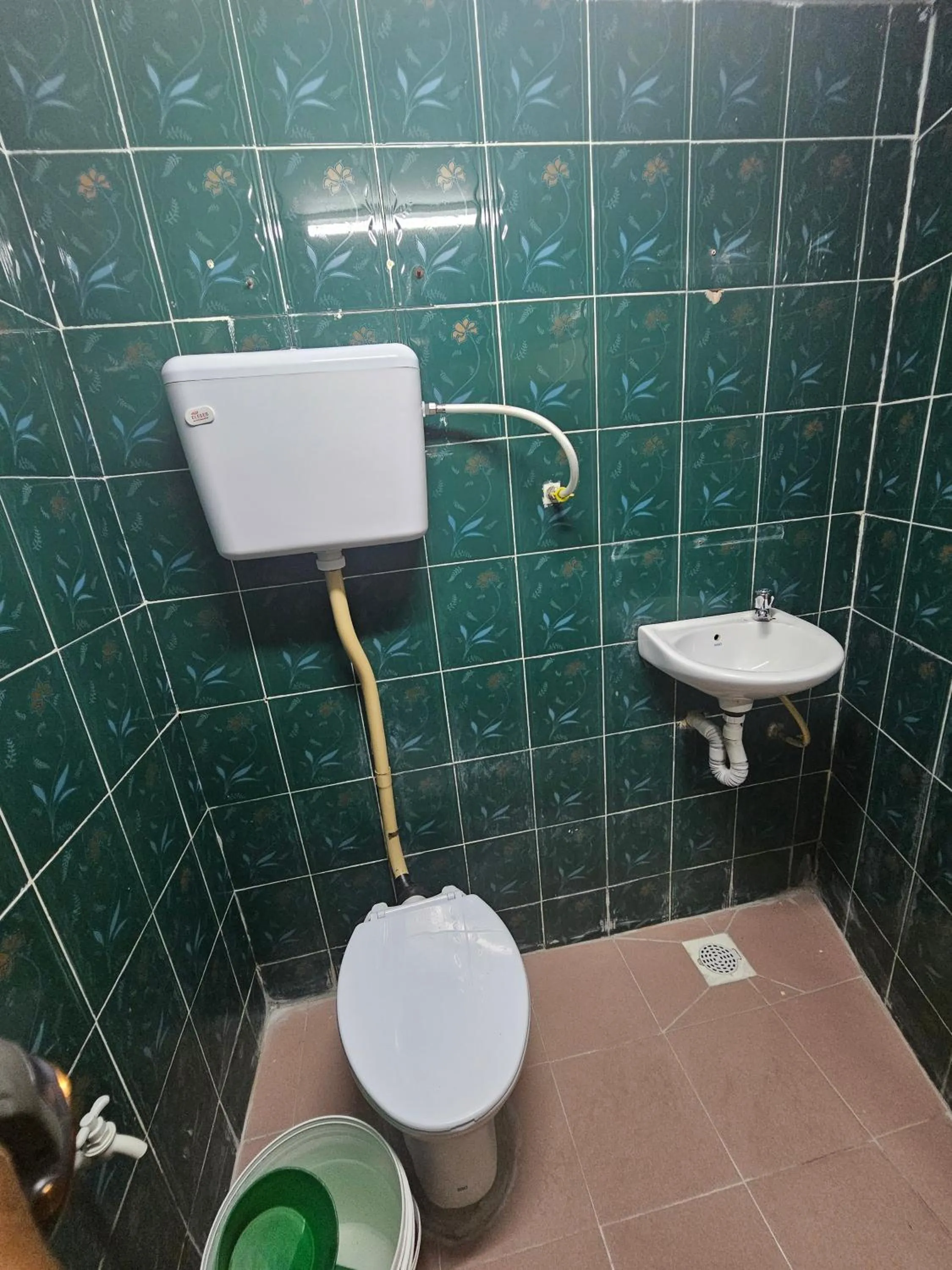 Bathroom in Hotel O Bintang Inns