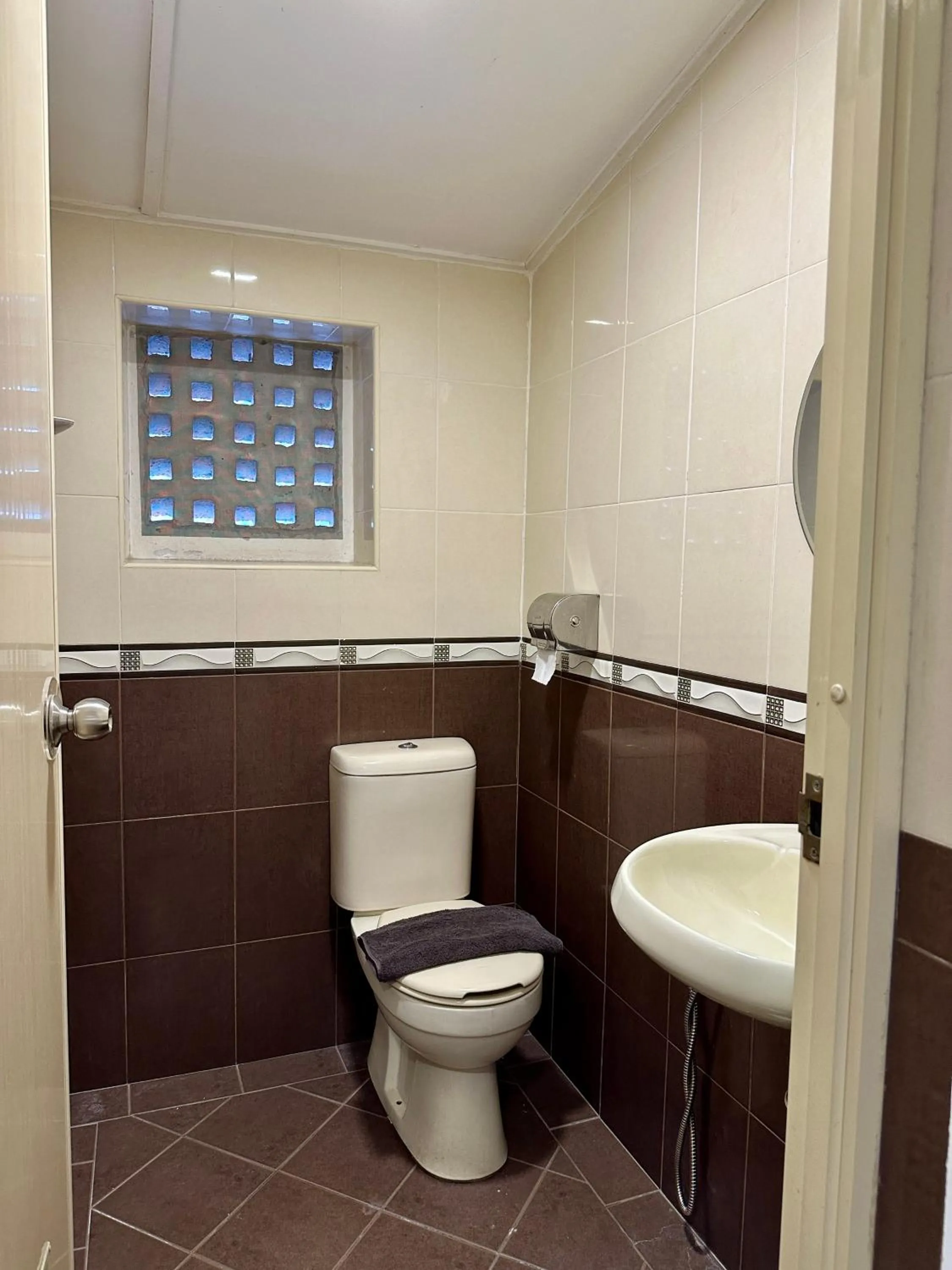 Toilet in Hotel Arba