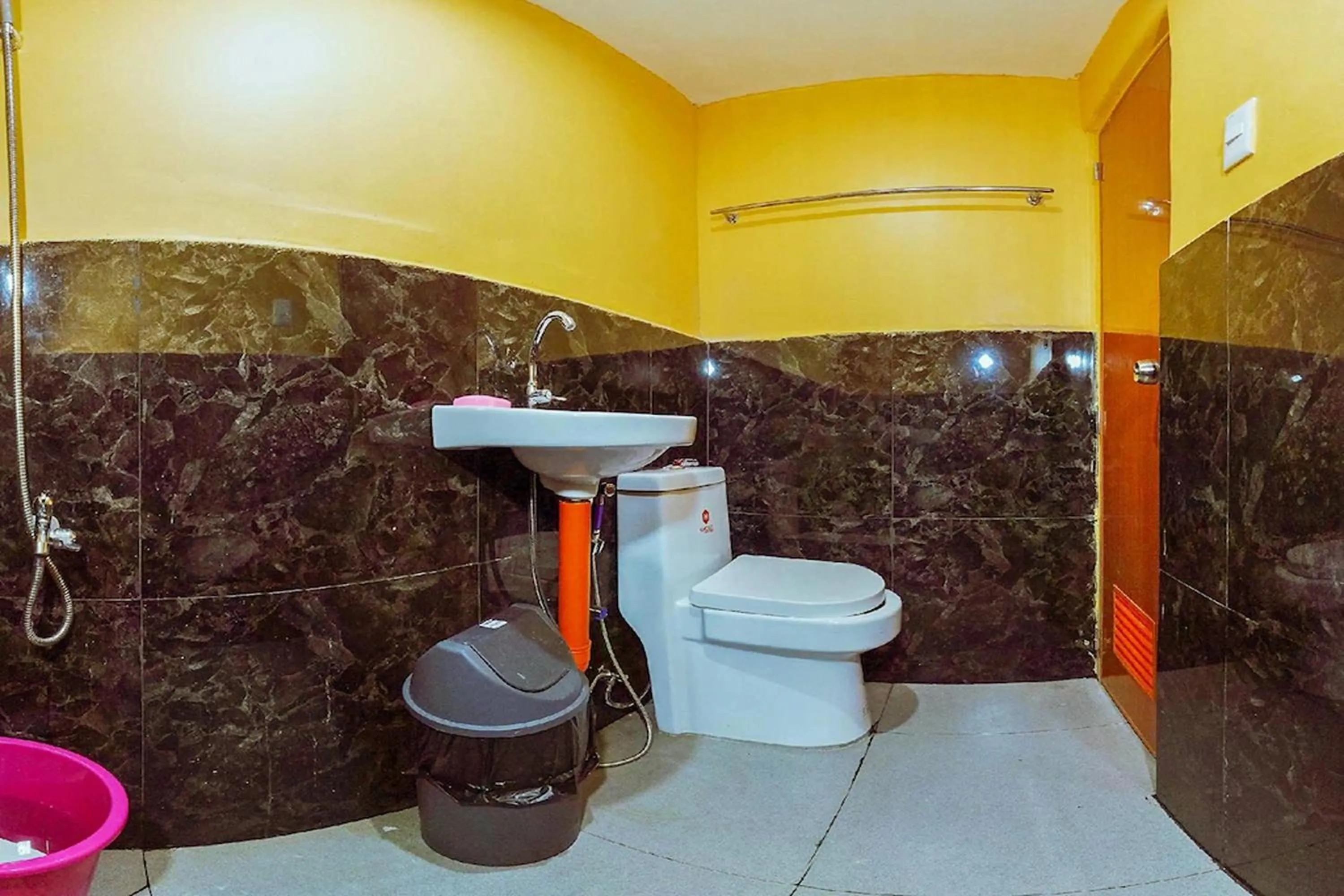 Toilet in Adventourist Inn Coron
