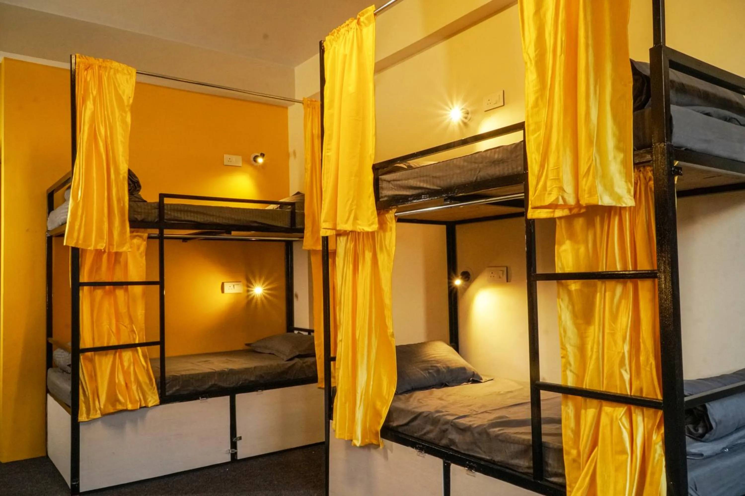 Bedroom, Bed in Firefly Hostel