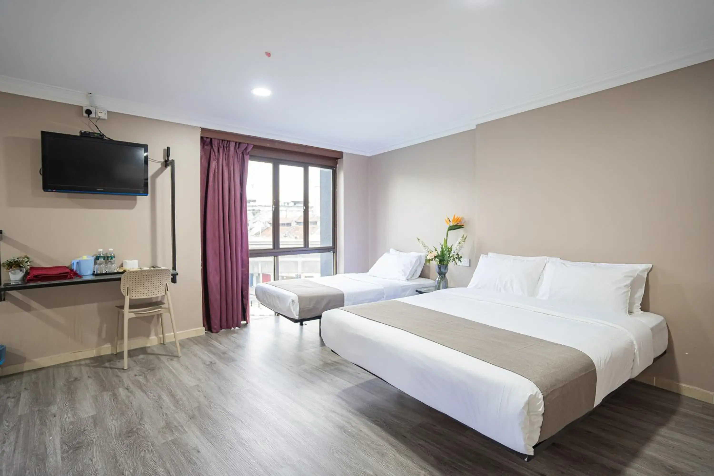 Deluxe Family Room in HOTEL 28 RAPID Deluxe Family Room in HOTEL 28 RAPID