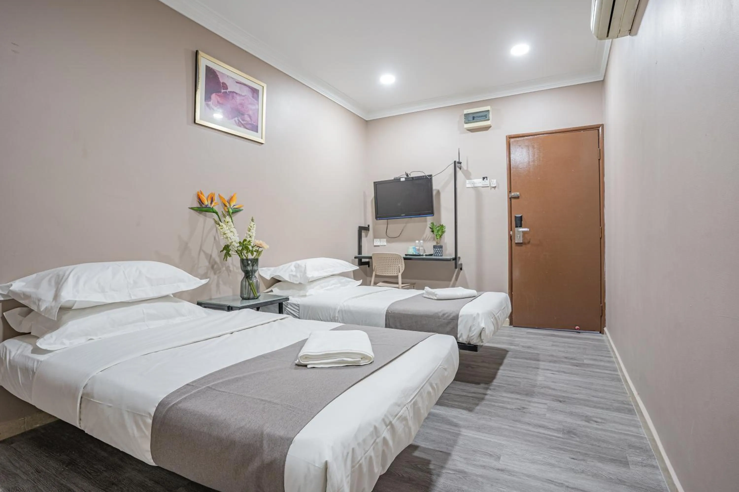 Bed in HOTEL 28 RAPID