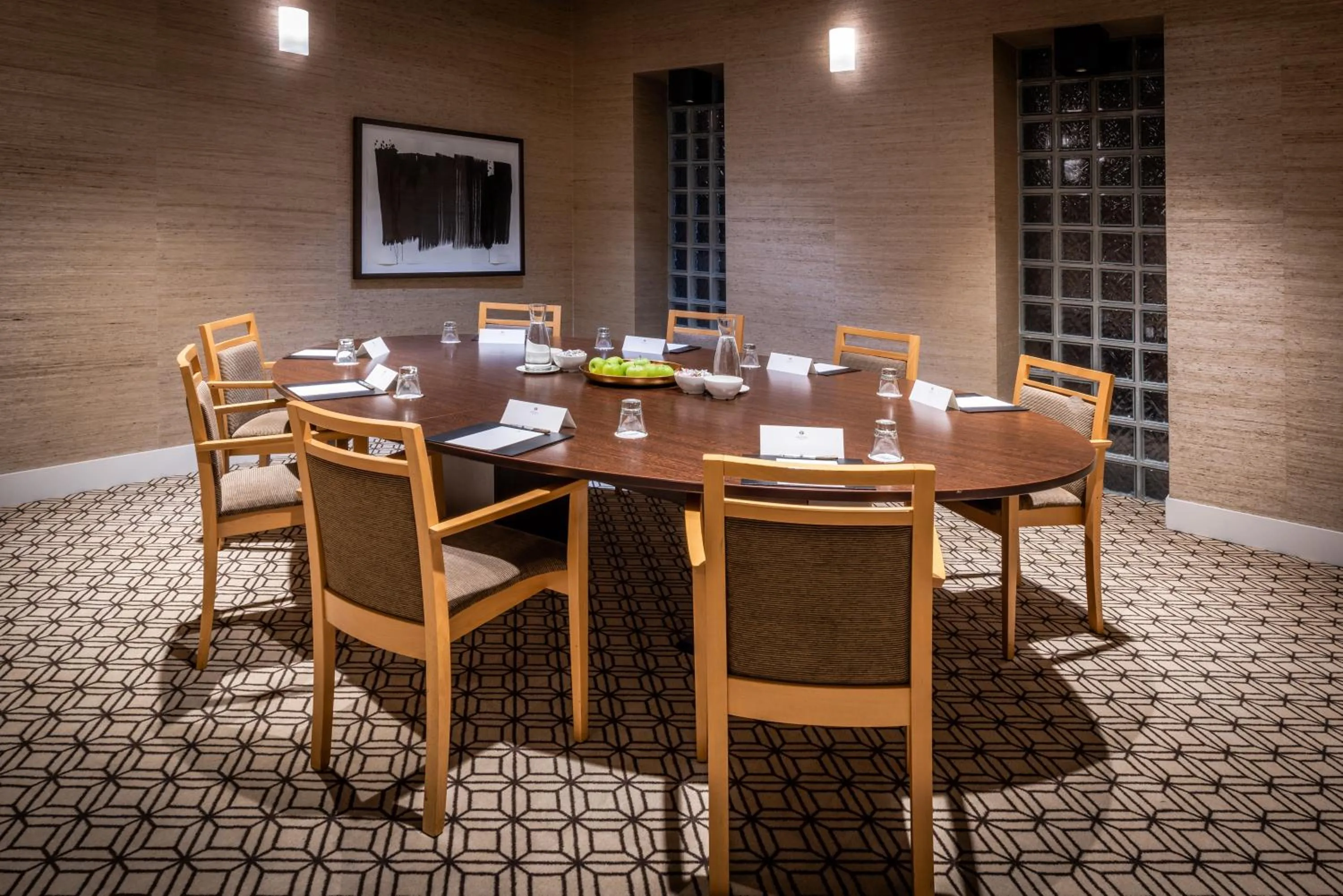 Business facilities in Sandton Eindhoven Centre - Private parking