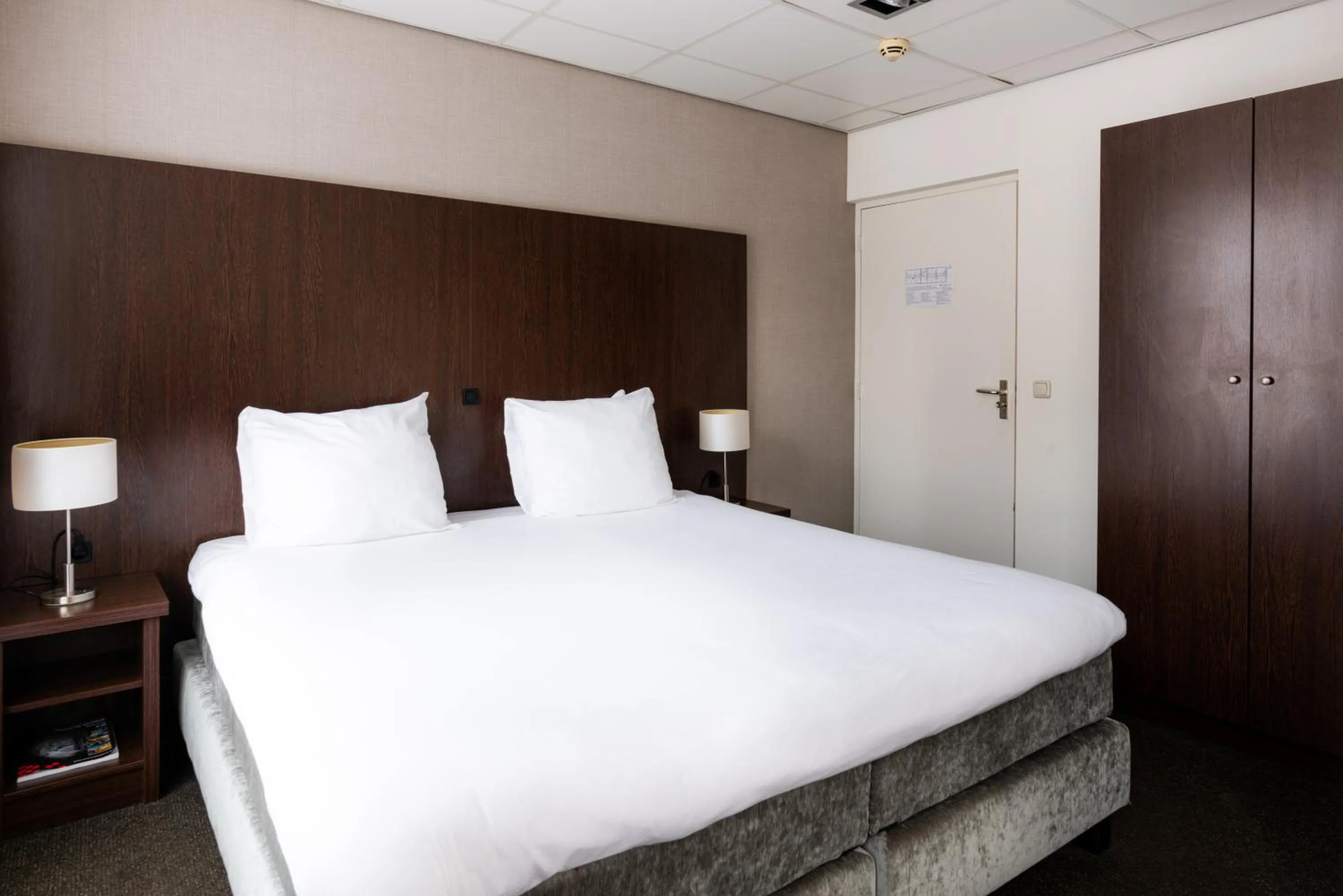 Bed in Sandton Eindhoven Centre - Private parking