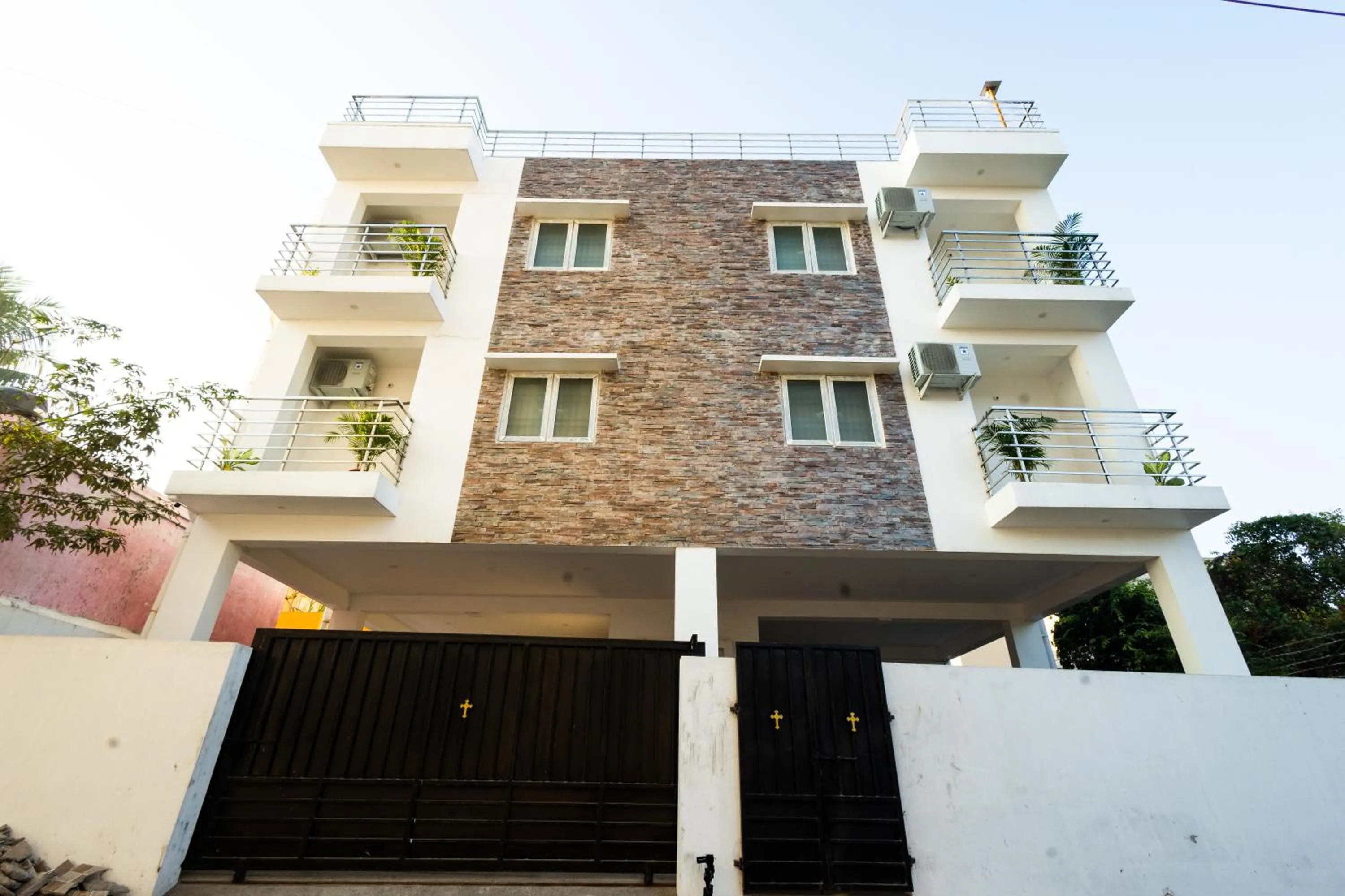 Property building in Royal Beach Service Apartment