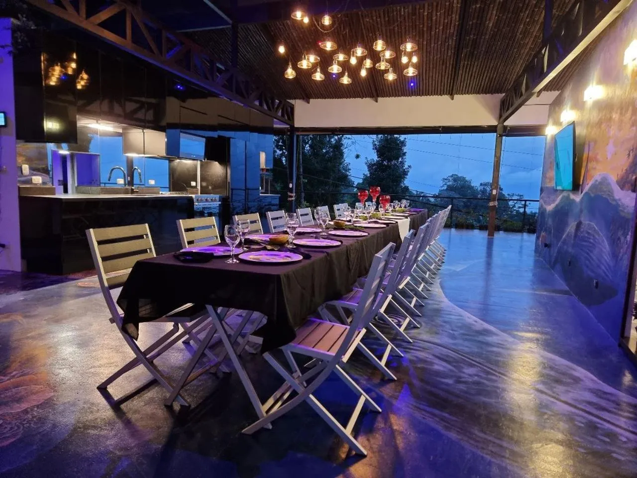 Restaurant/places to eat in Hotel VOS