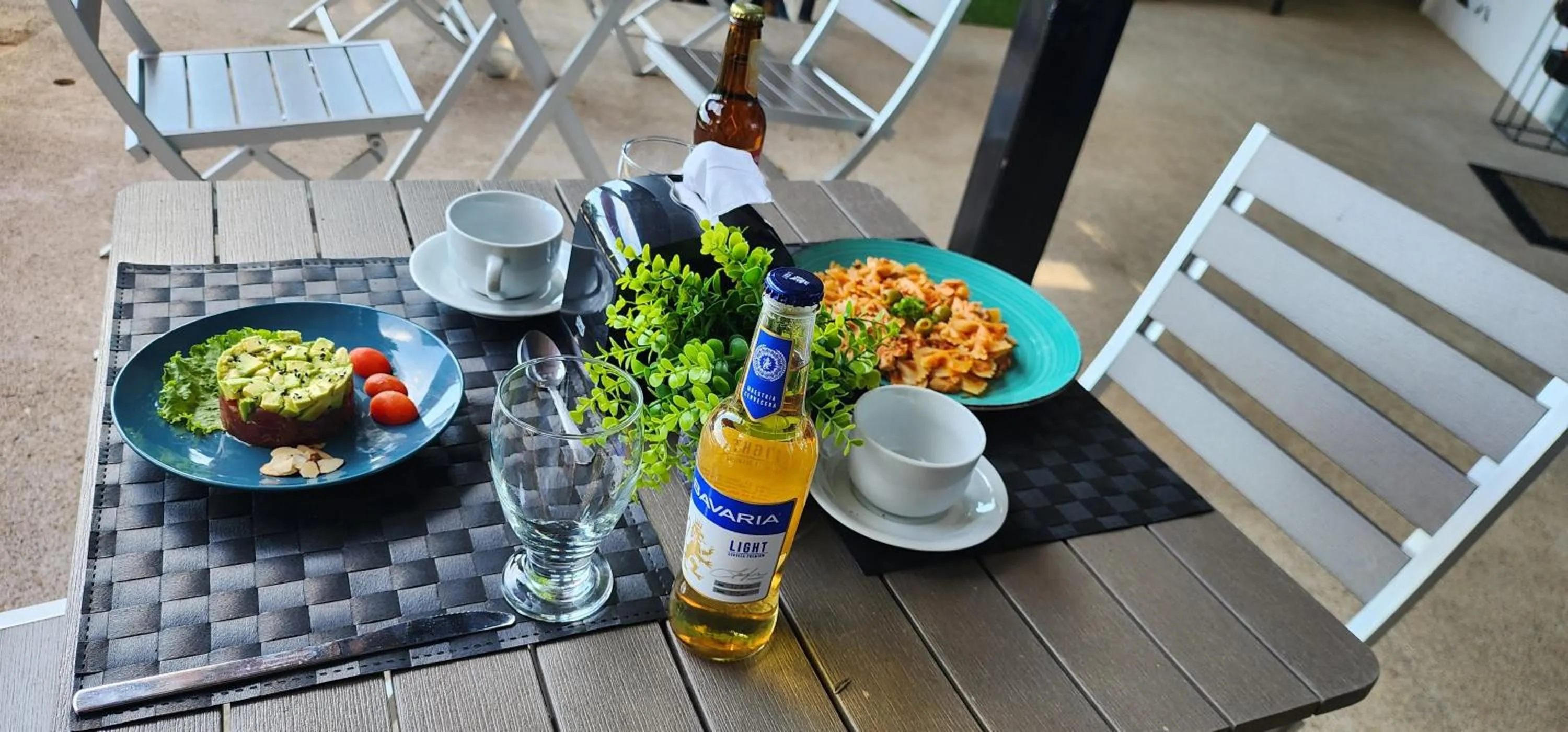 Restaurant/places to eat in Hotel VOS