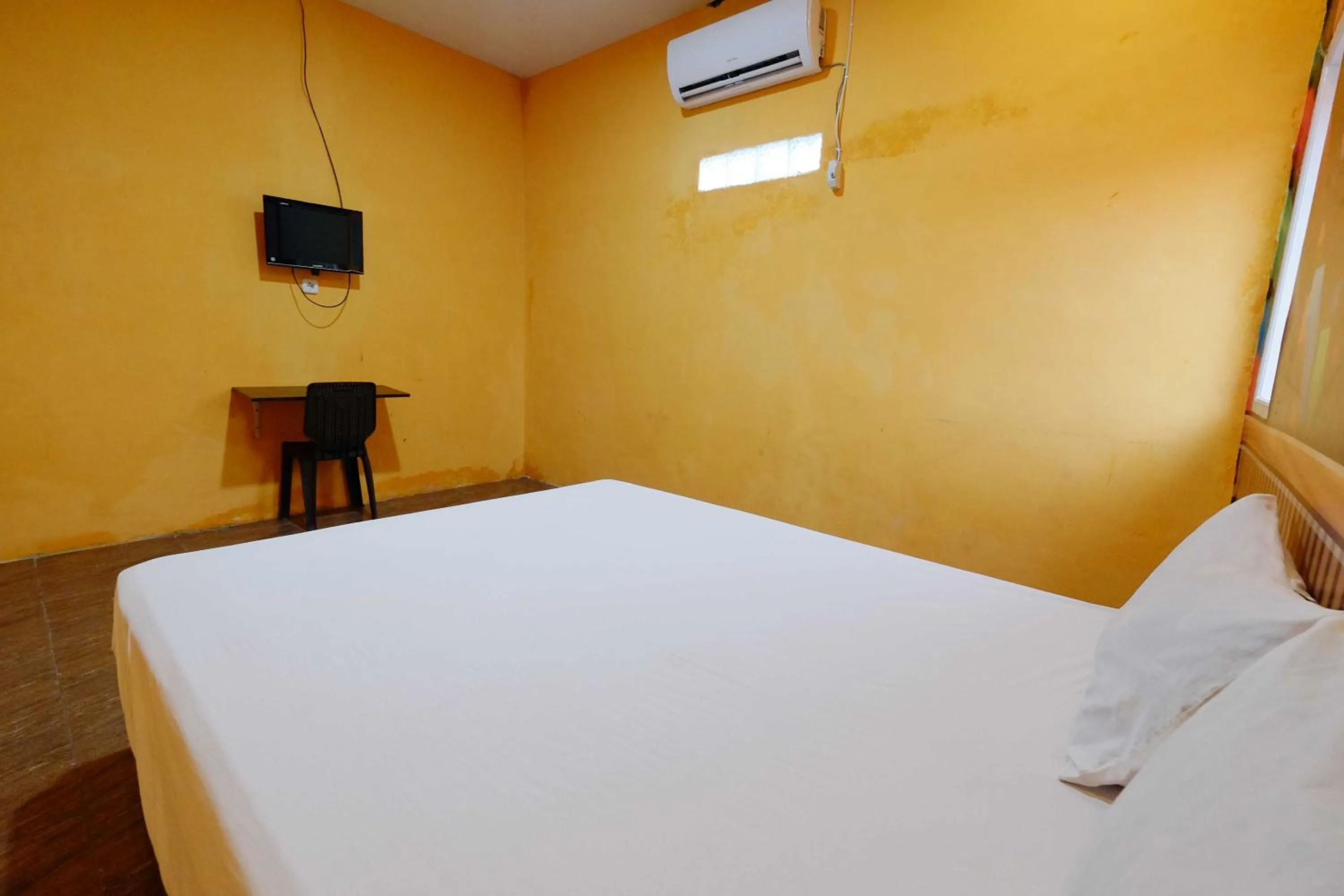 Bedroom, Bed in Hotel O Savira Near Barru