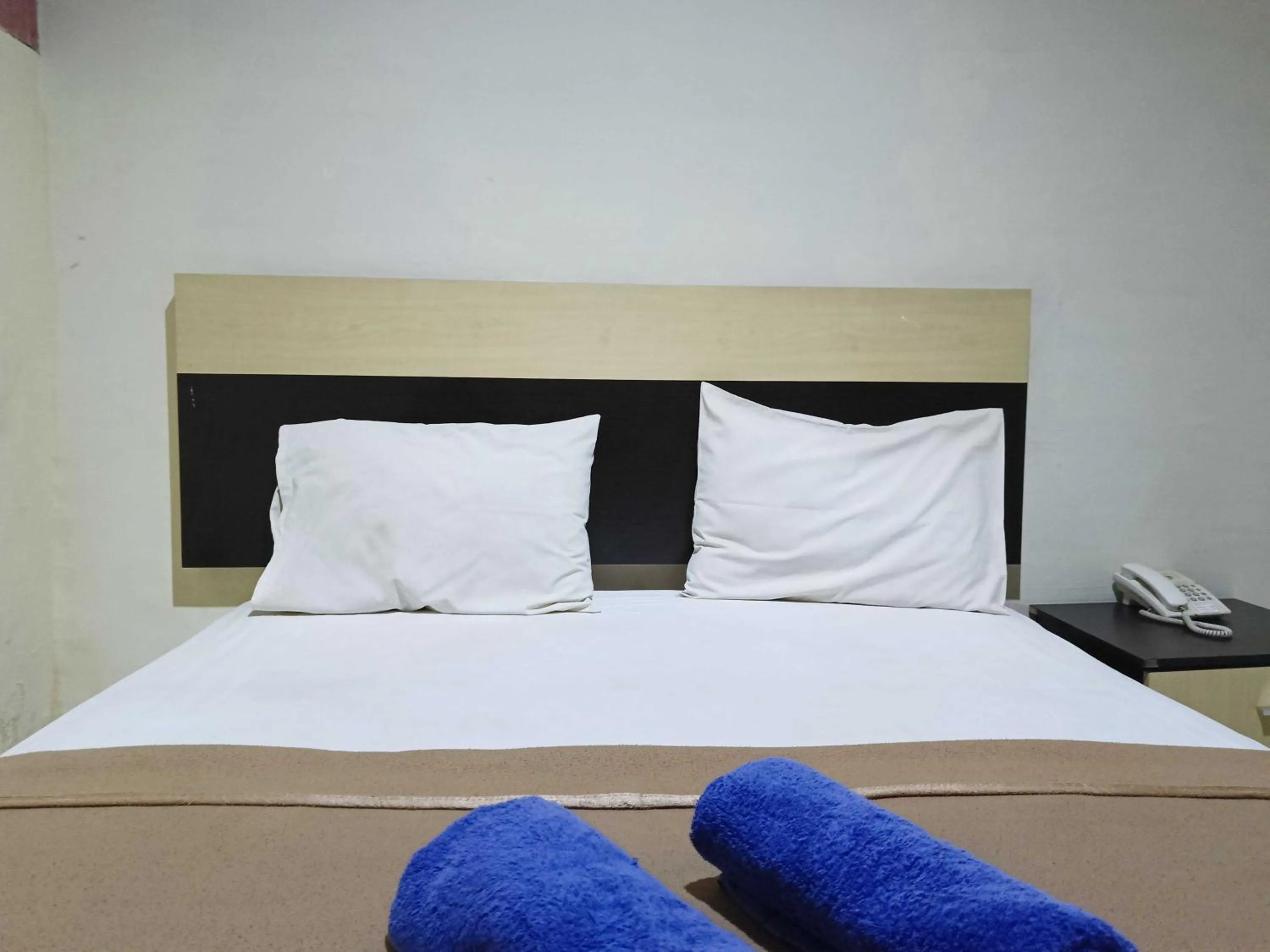 Bedroom, Bed in Hotel O Savira Near Barru