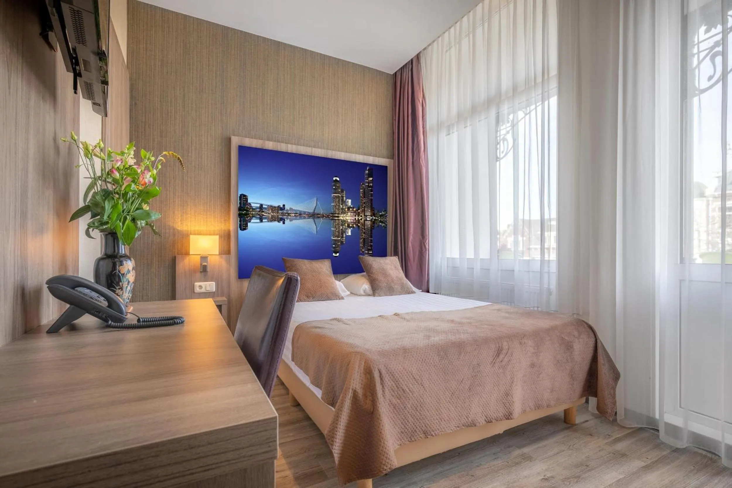 Bed in Boutique Hotel Milano Rotterdam-Centre