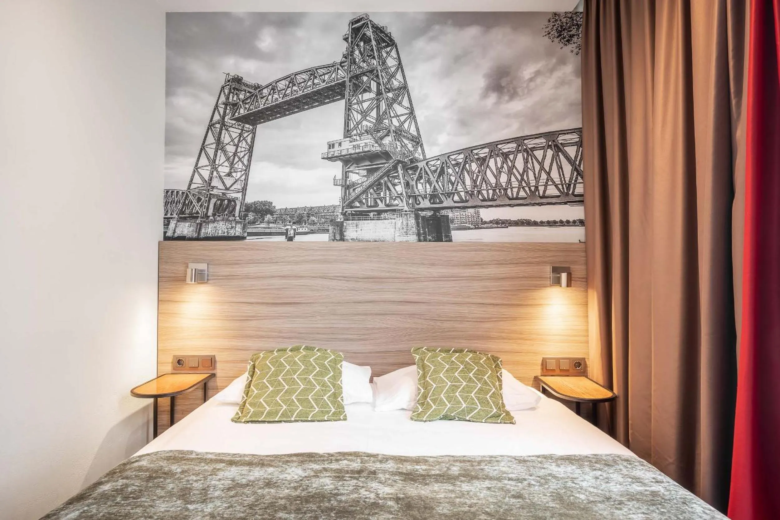 Bed in Boutique Hotel Milano Rotterdam-Centre