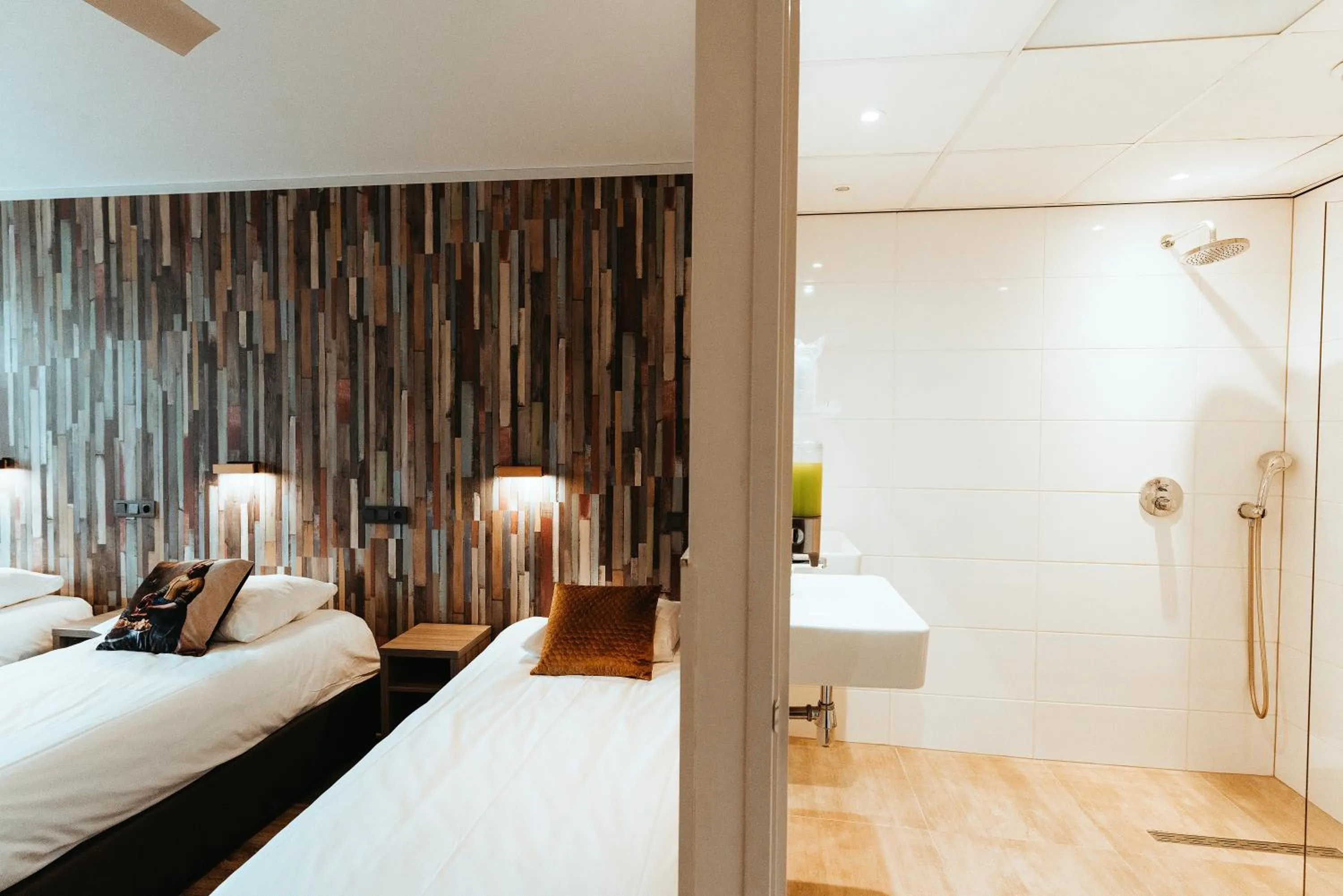 Bed in Boutique Hotel Milano Rotterdam-Centre