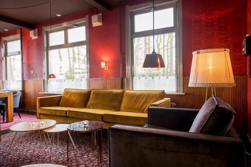 Seating area in Droste's Herberg