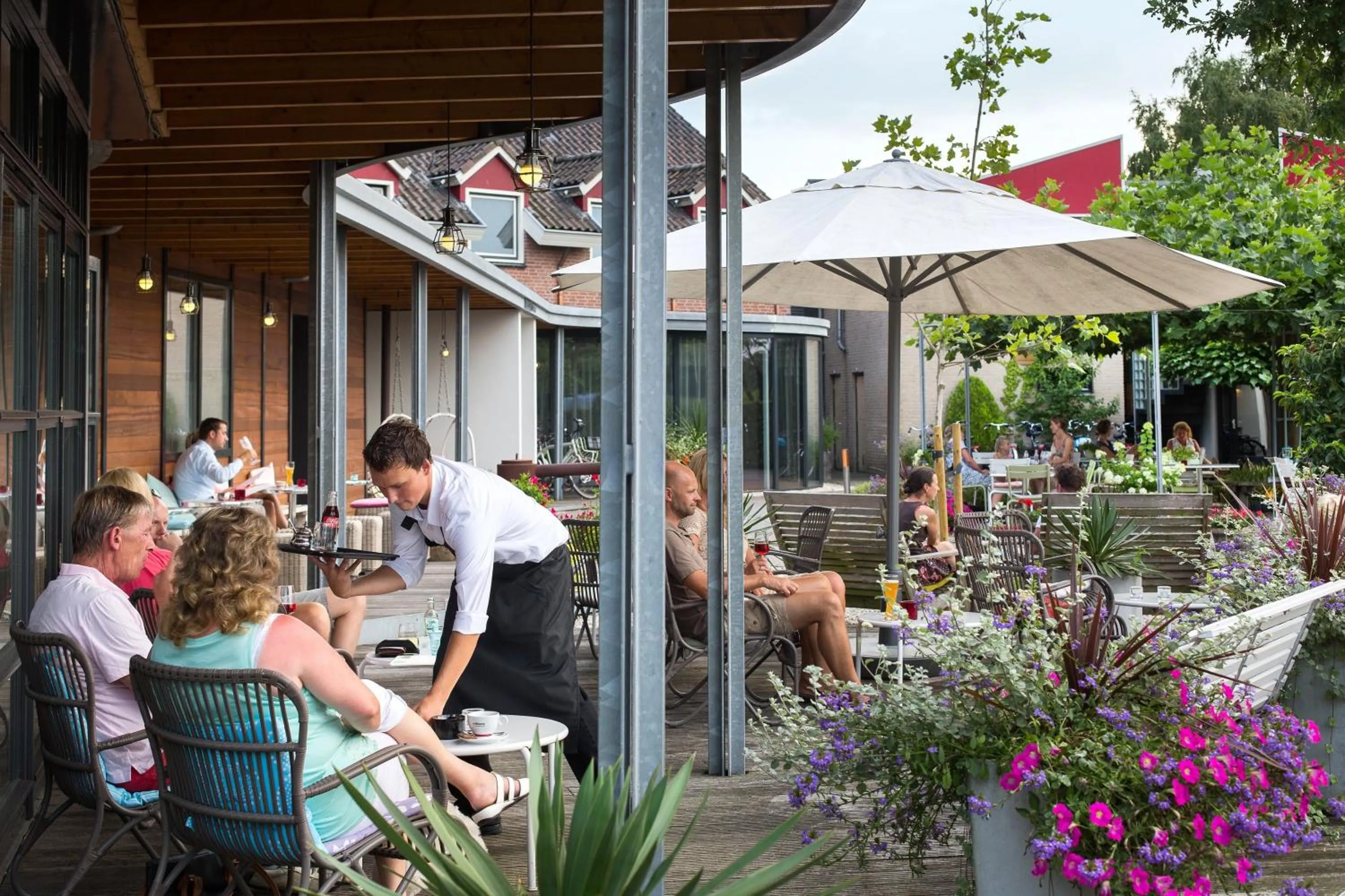 group of guests in Droste's Herberg