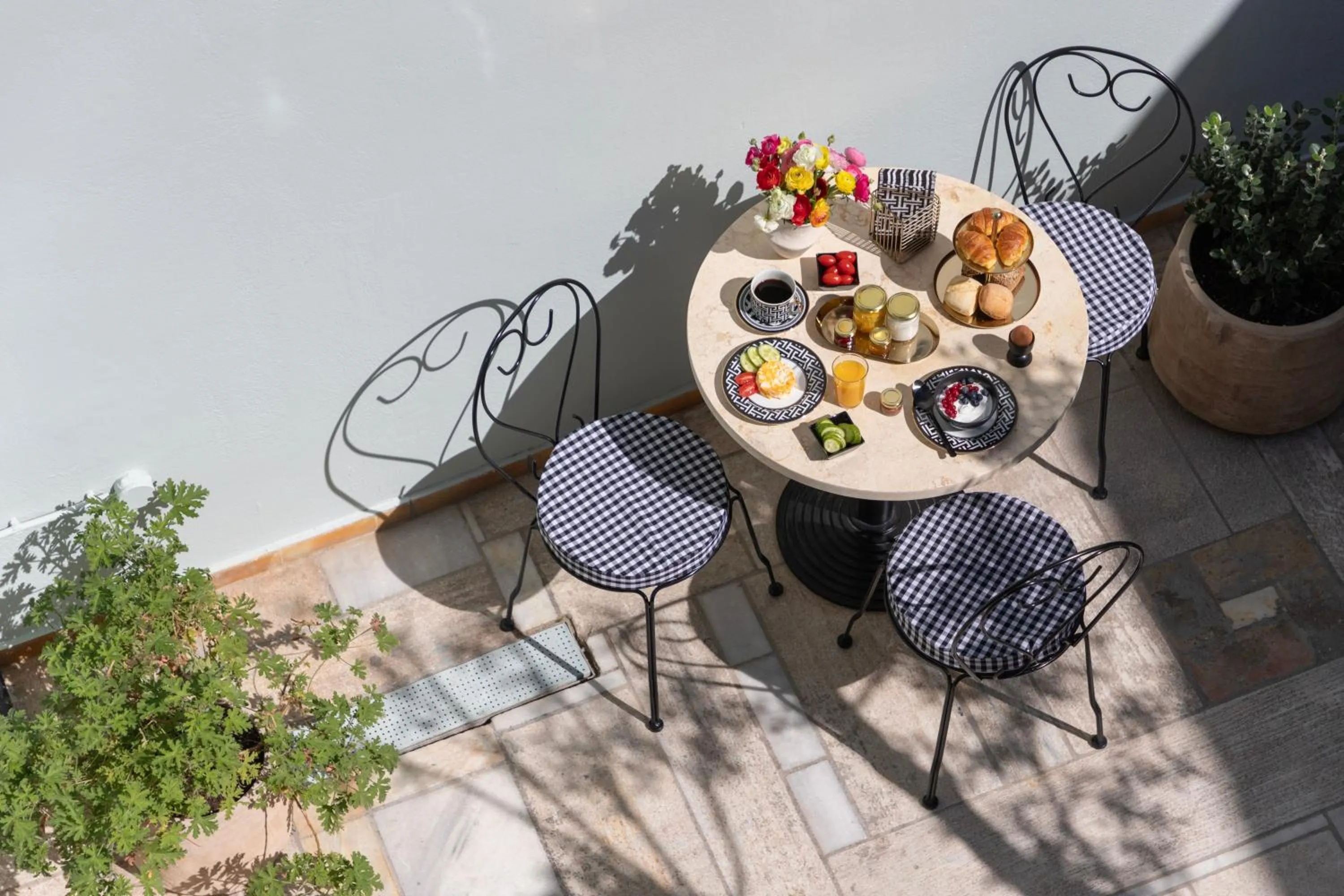 Day in MEDLEY Conceptual Living & Spa