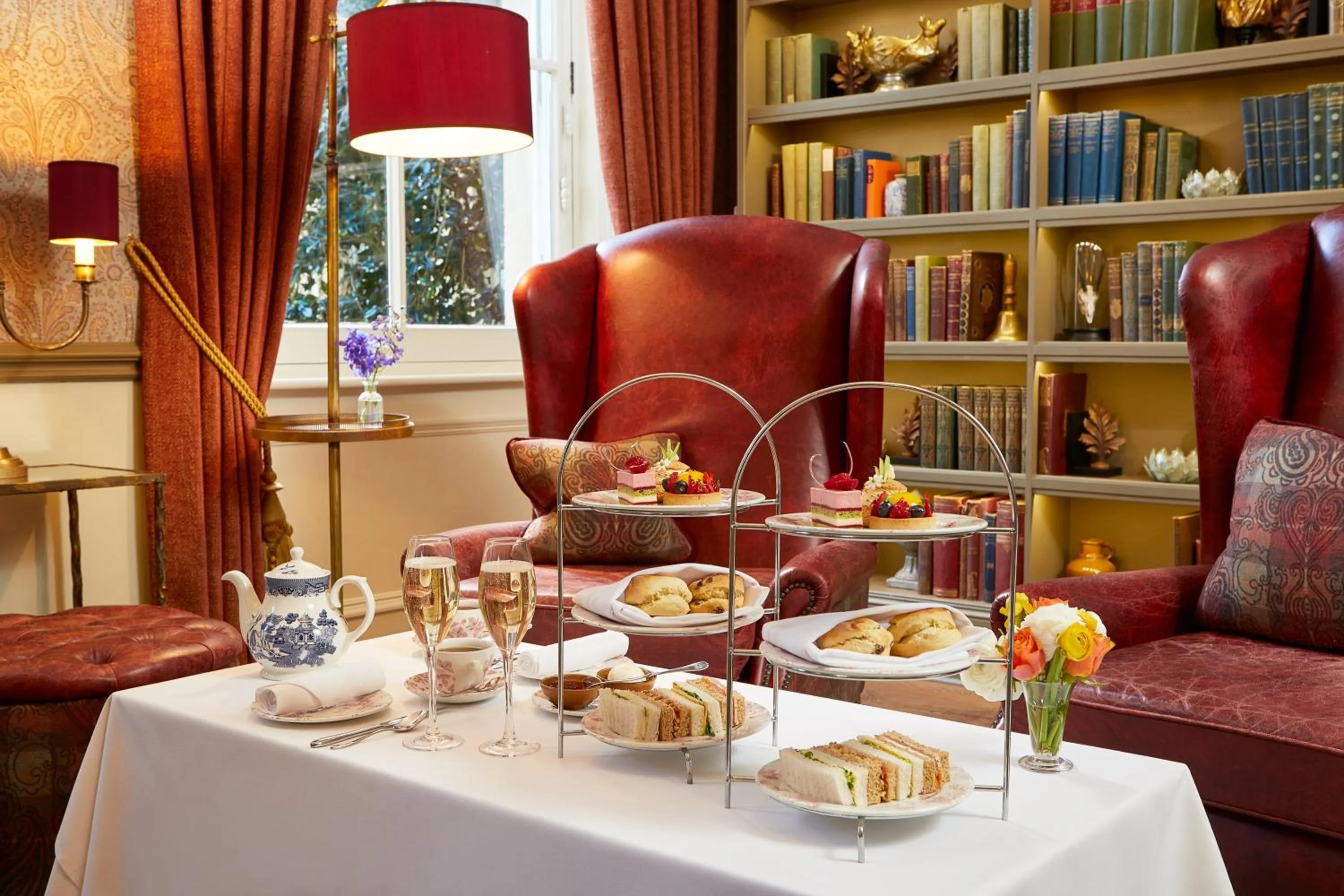 Lounge or bar in Macdonald Craxton Wood Hotel & Spa