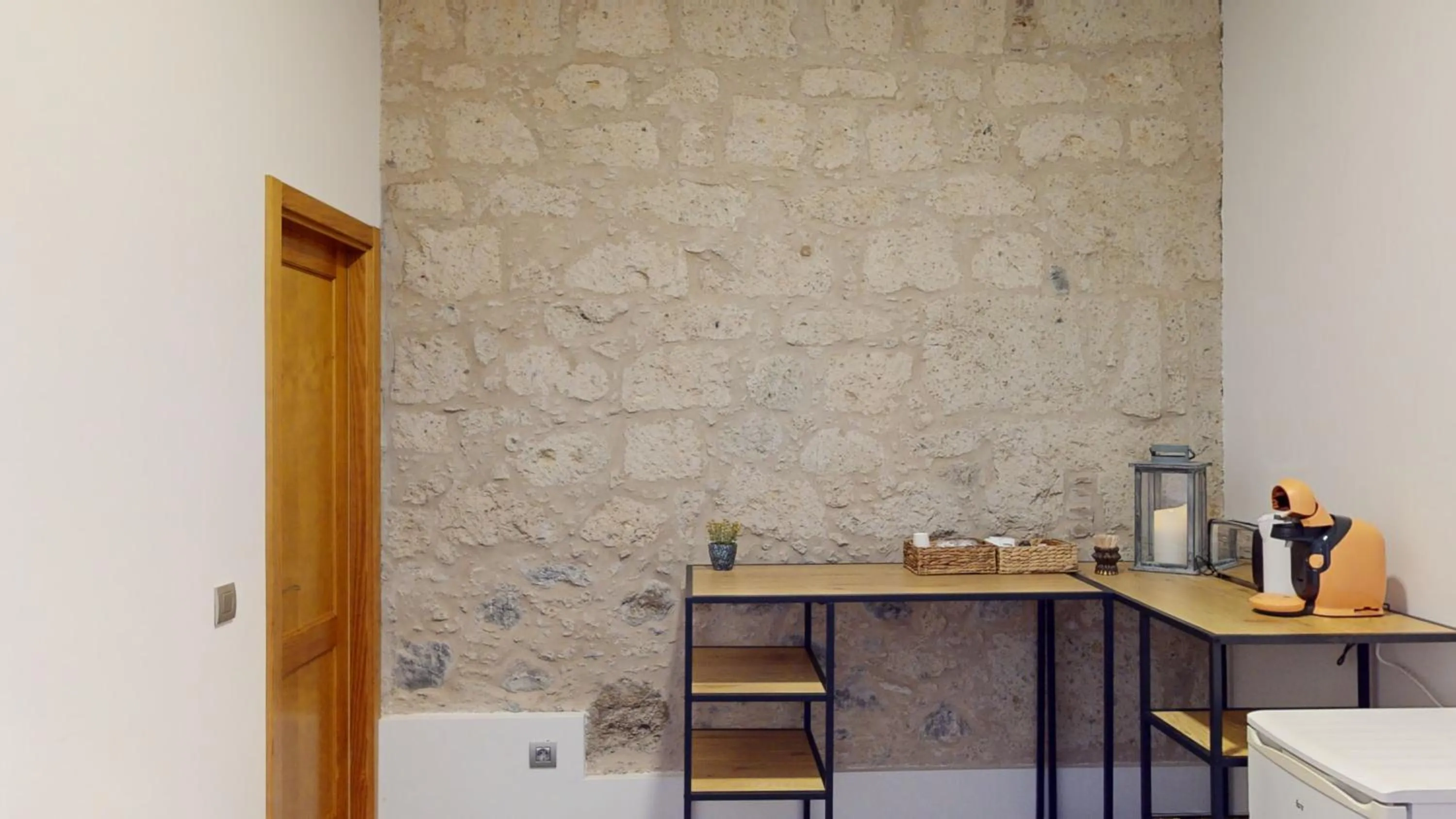 Living room in Triana Rooms EH