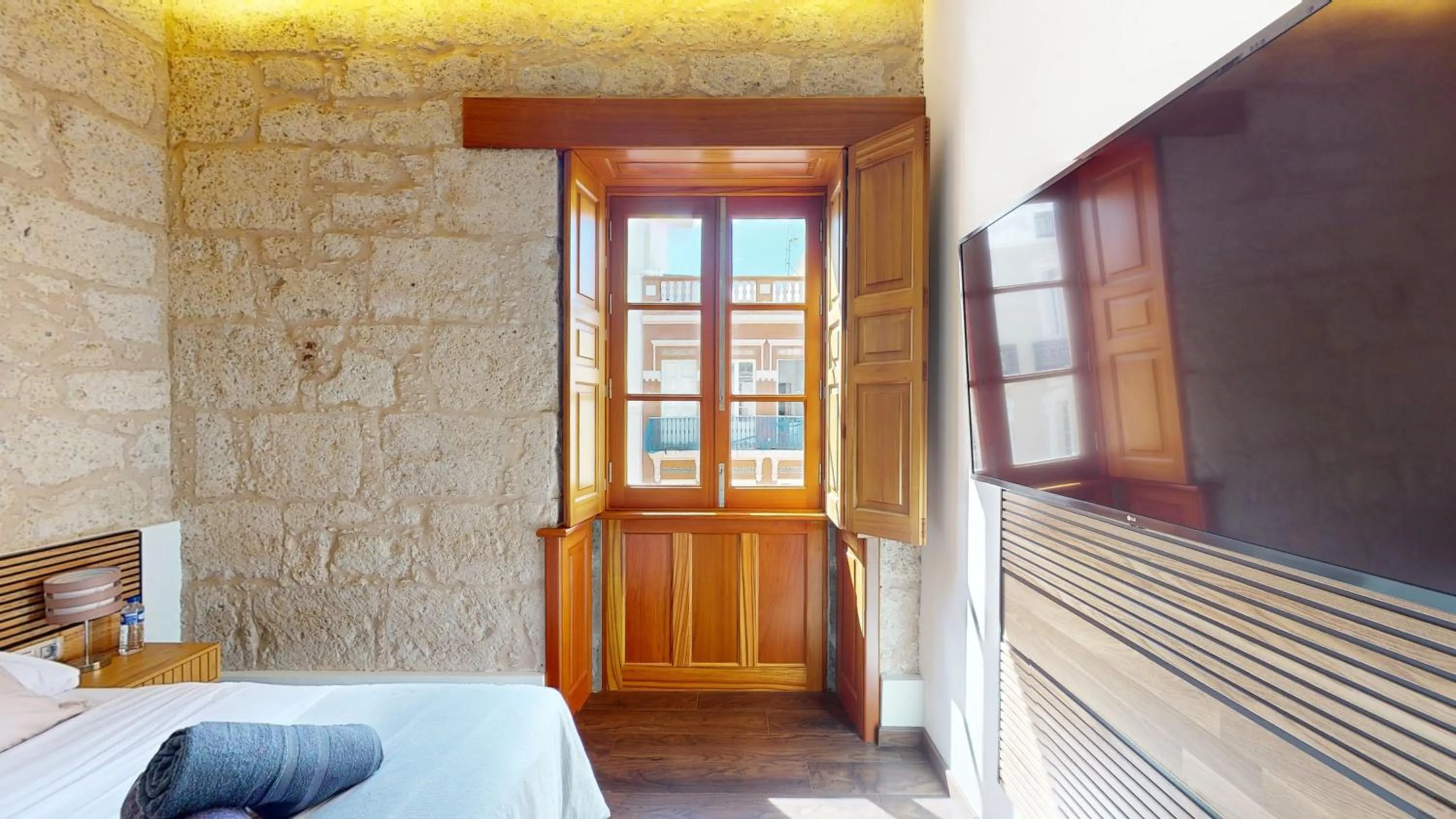 Bedroom, Bed in Triana Rooms EH