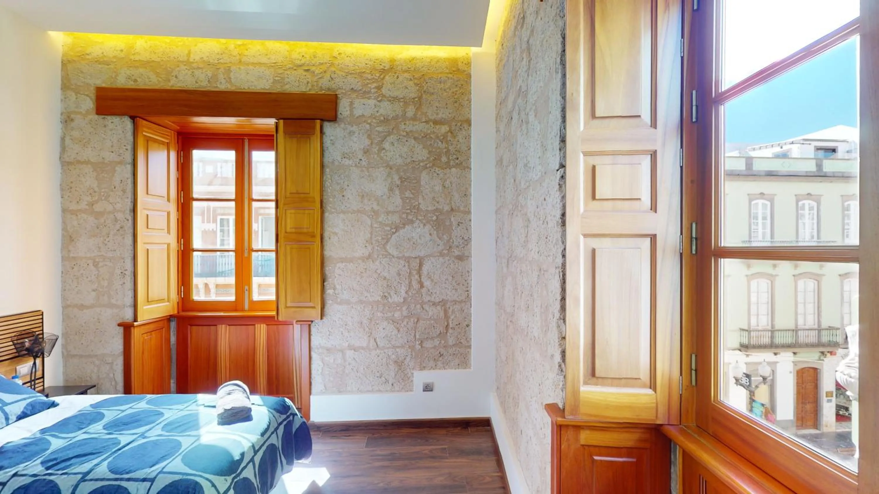 Bedroom, Bed in Triana Rooms EH