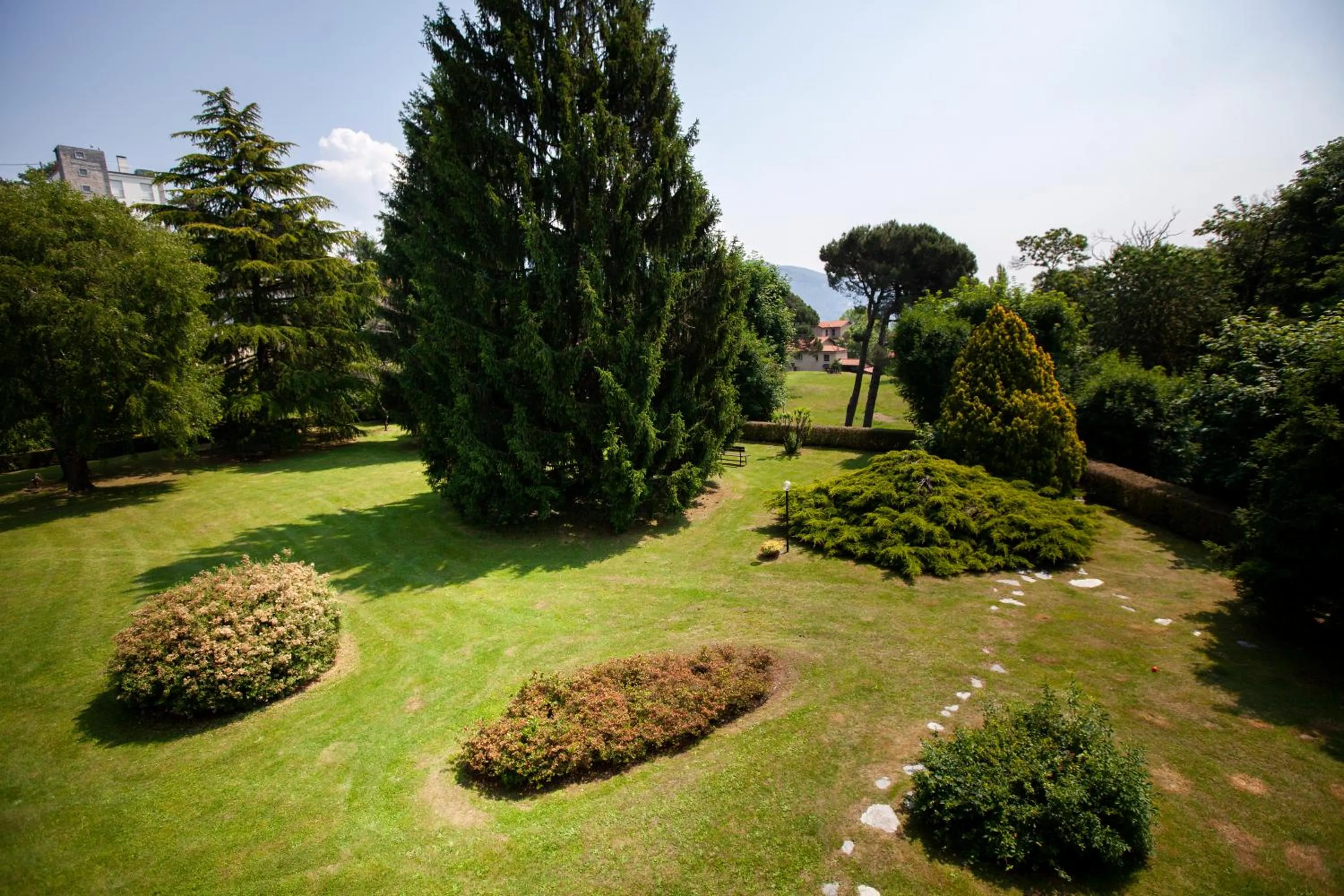 Garden in Chic and Freak Como