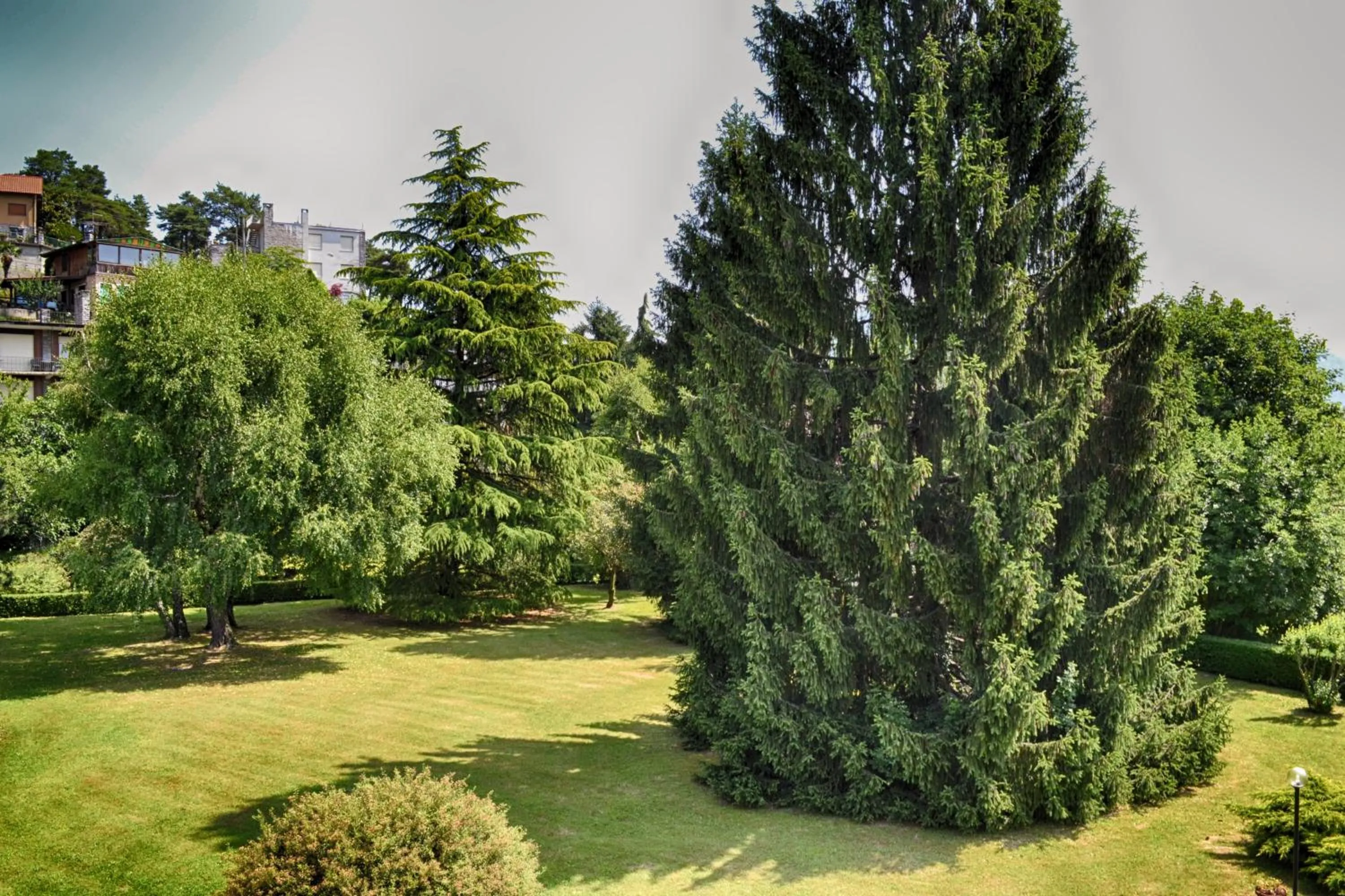 Garden in Chic and Freak Como