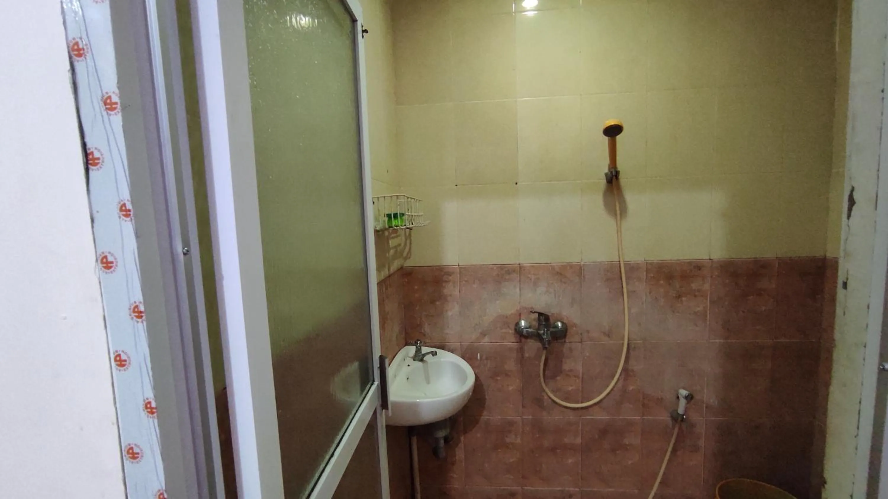Bathroom in Hotel O Wisma Syariah Dian Near Pare-pare