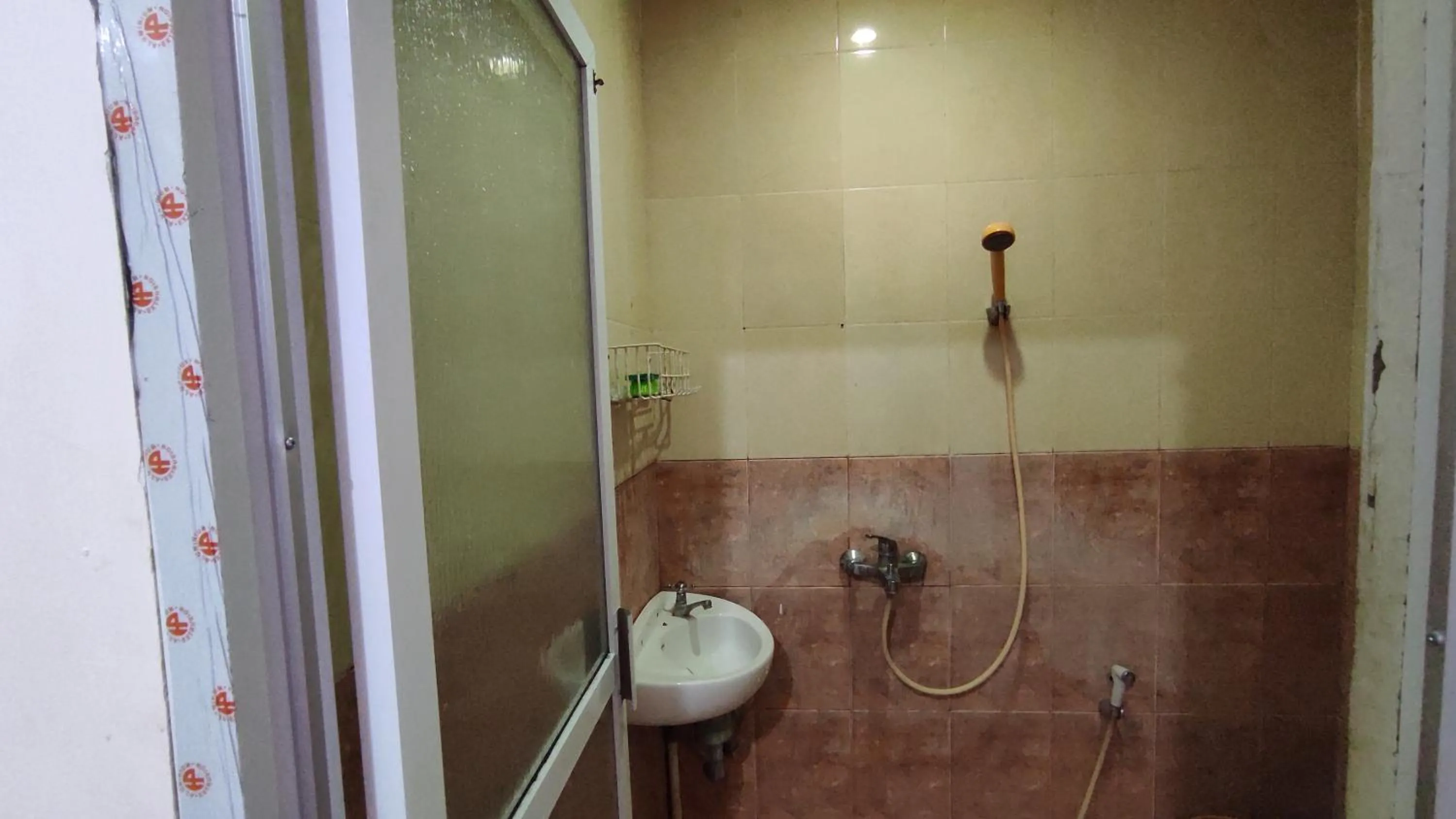 Bathroom in Hotel O Wisma Syariah Dian Near Pare-pare