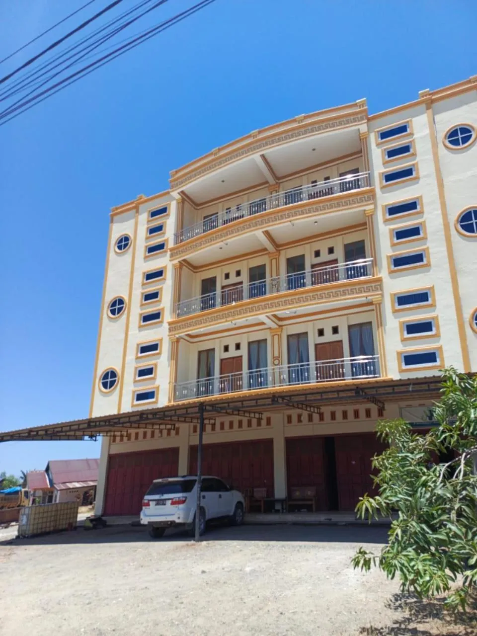 Property building in Hotel O Wisma Syariah Dian Near Pare-pare