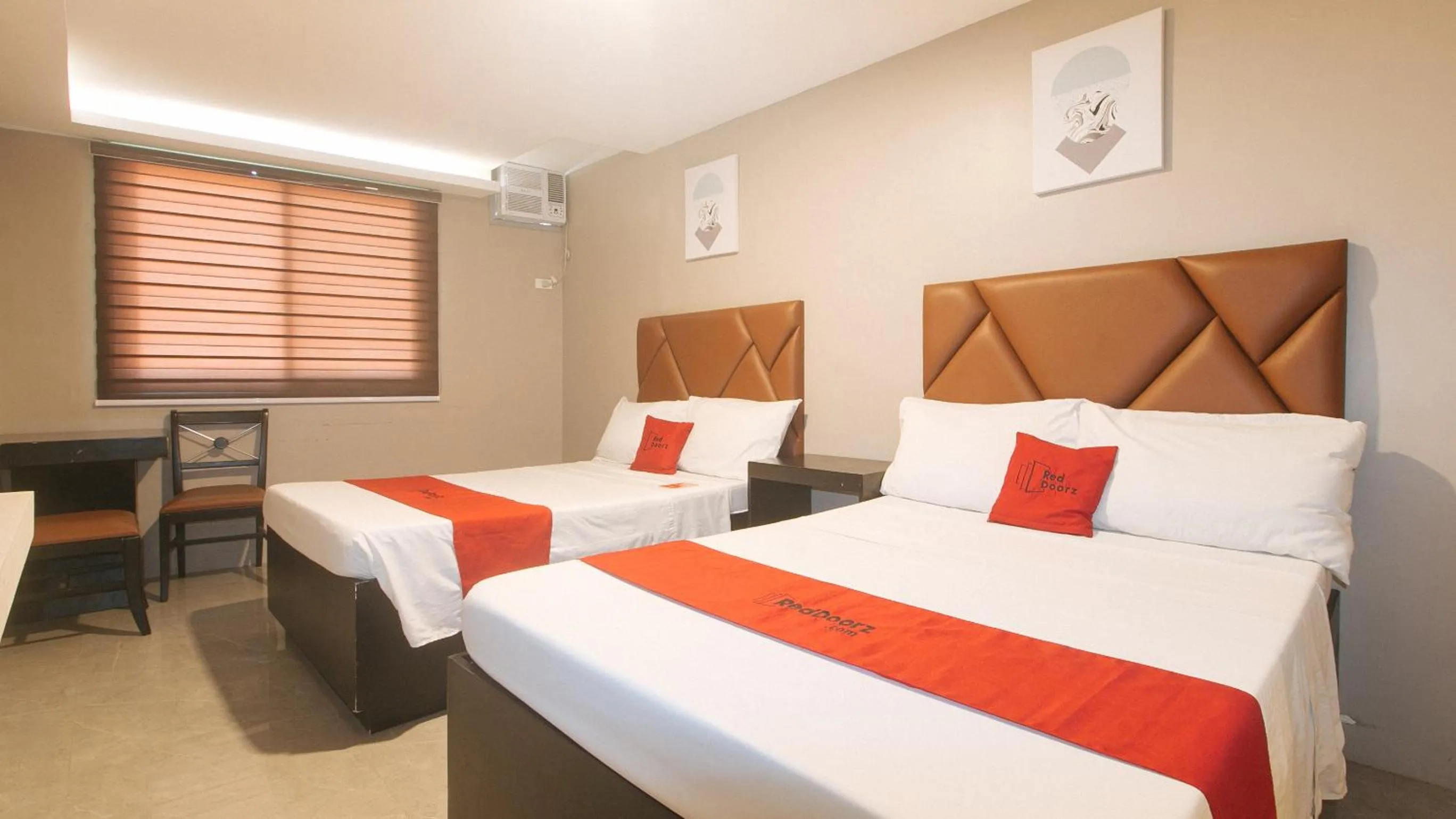 Bed in RedDoorz Plus at Seventy Five Inn Near Manila Airport