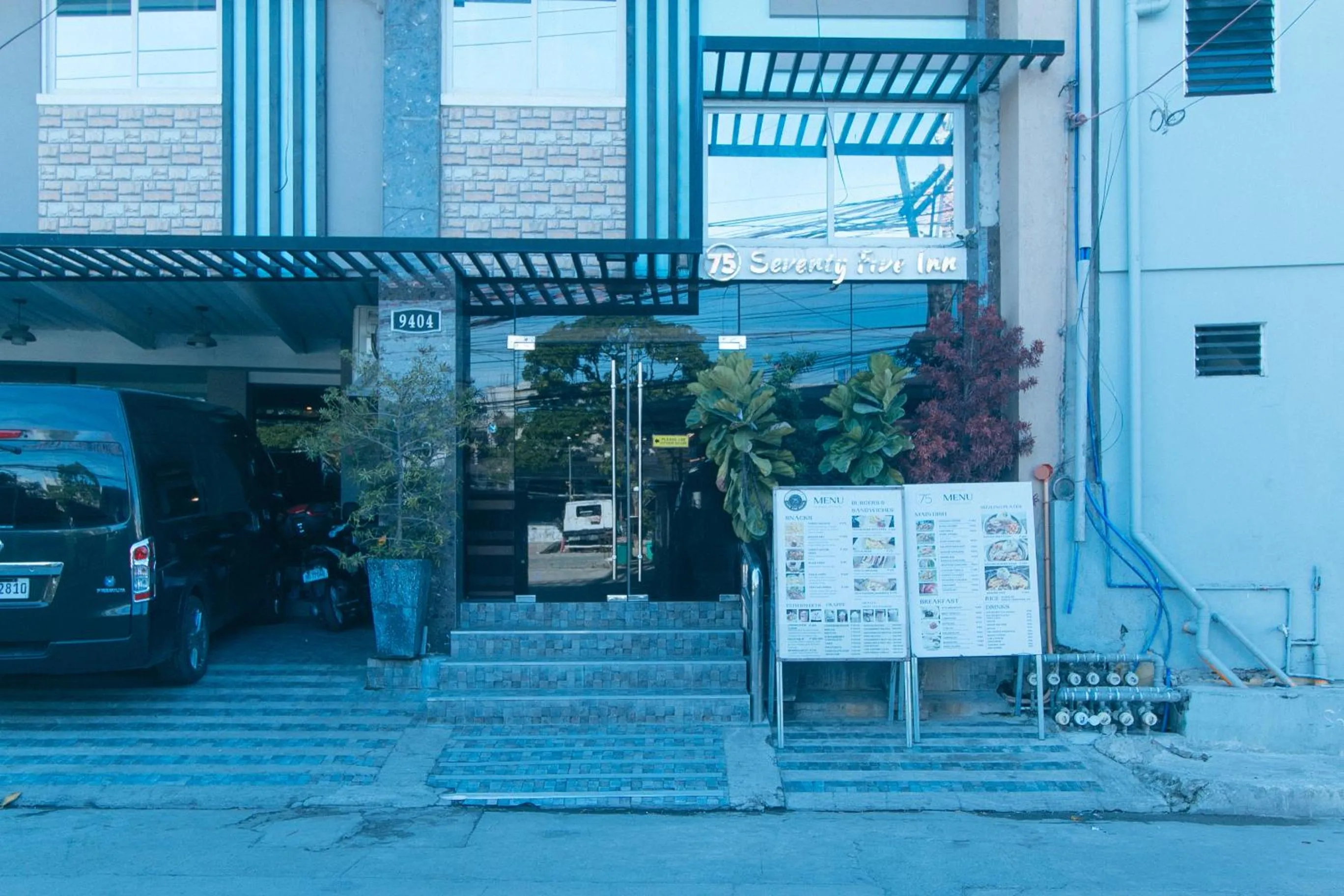 Property building in RedDoorz Plus at Seventy Five Inn Near Manila Airport